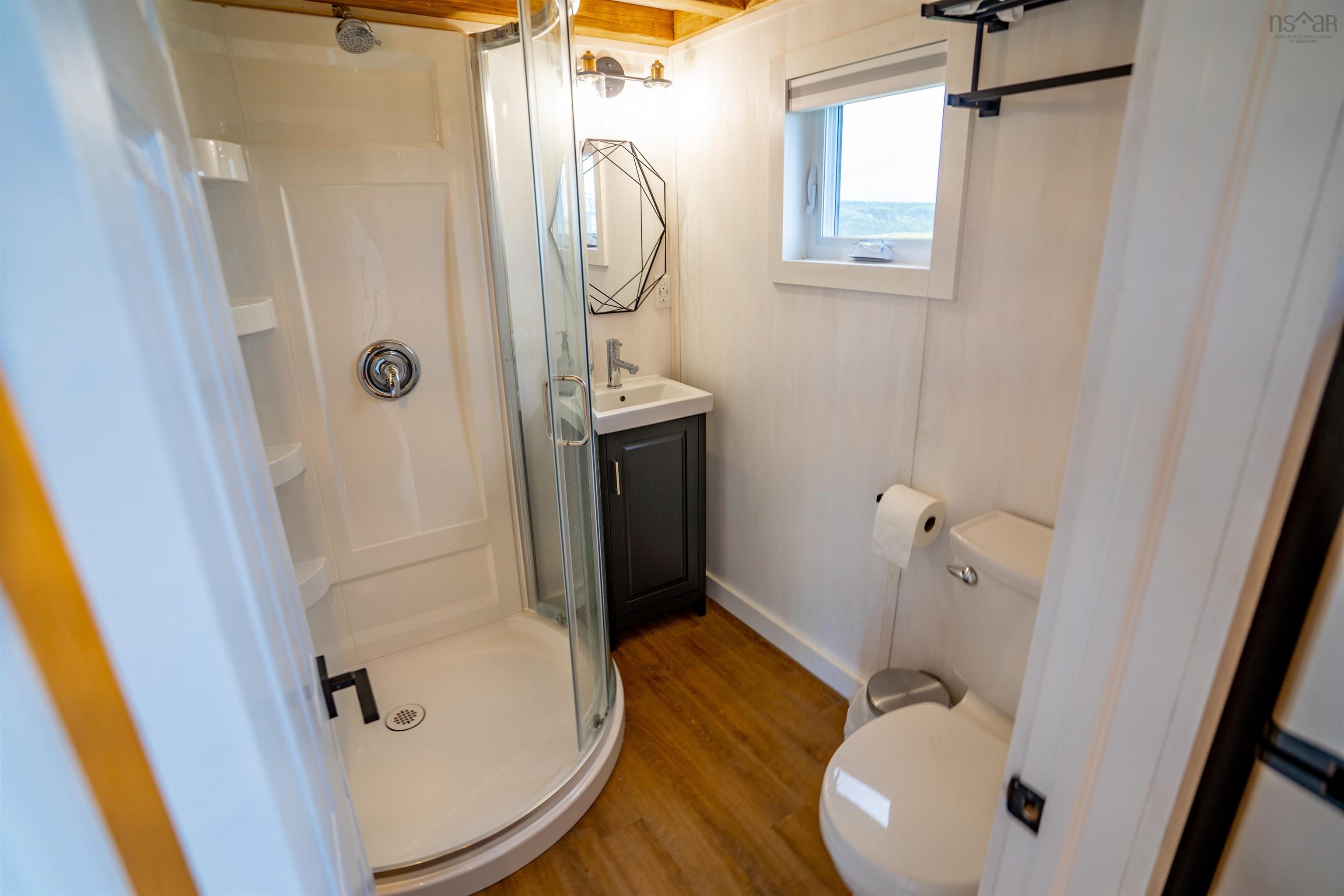 $1,275,000.00: 10501 Cabot Trail, Belle Côte