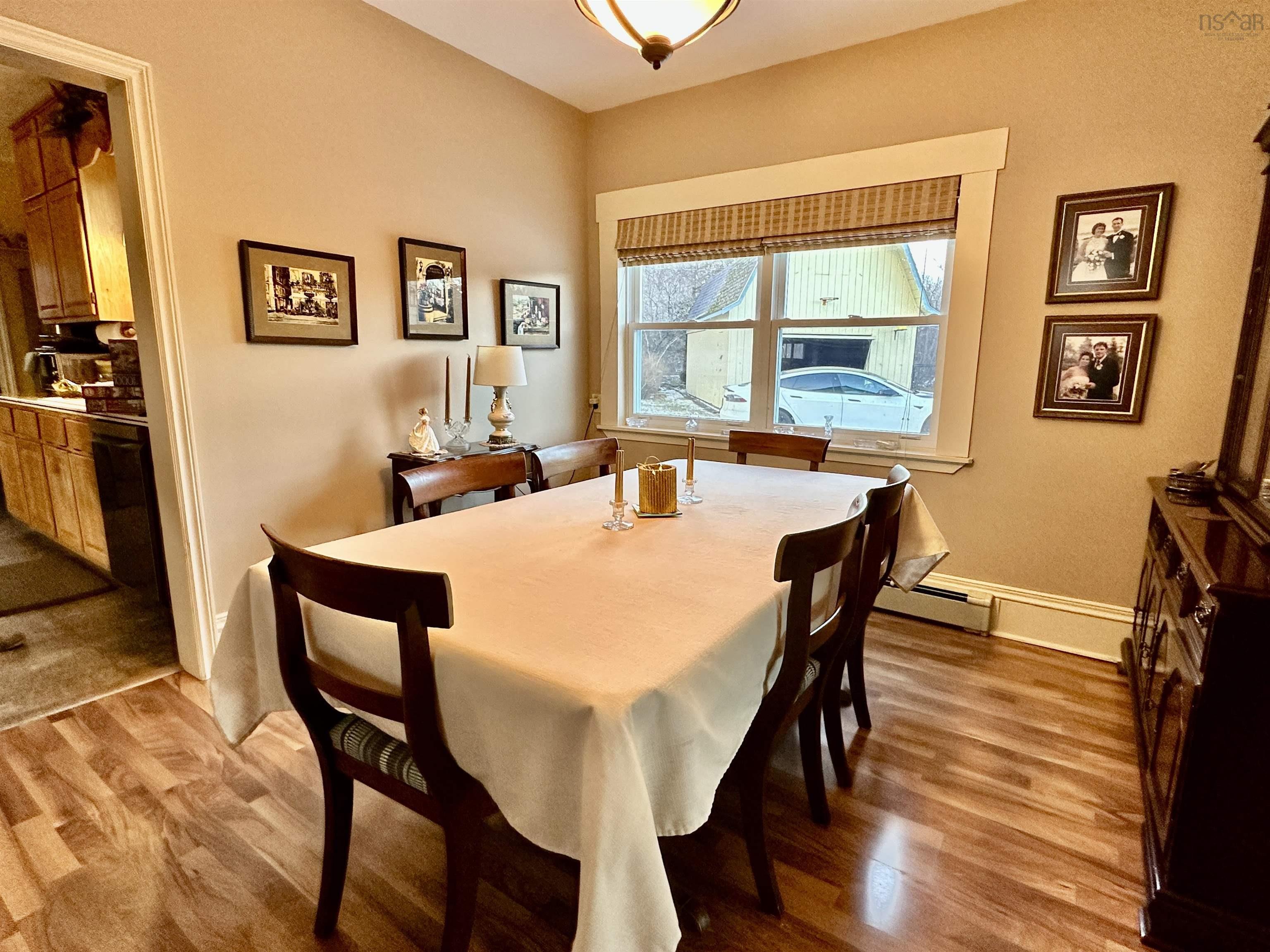 $425,000.00: 118 Beech Hill Road, Hunts Point