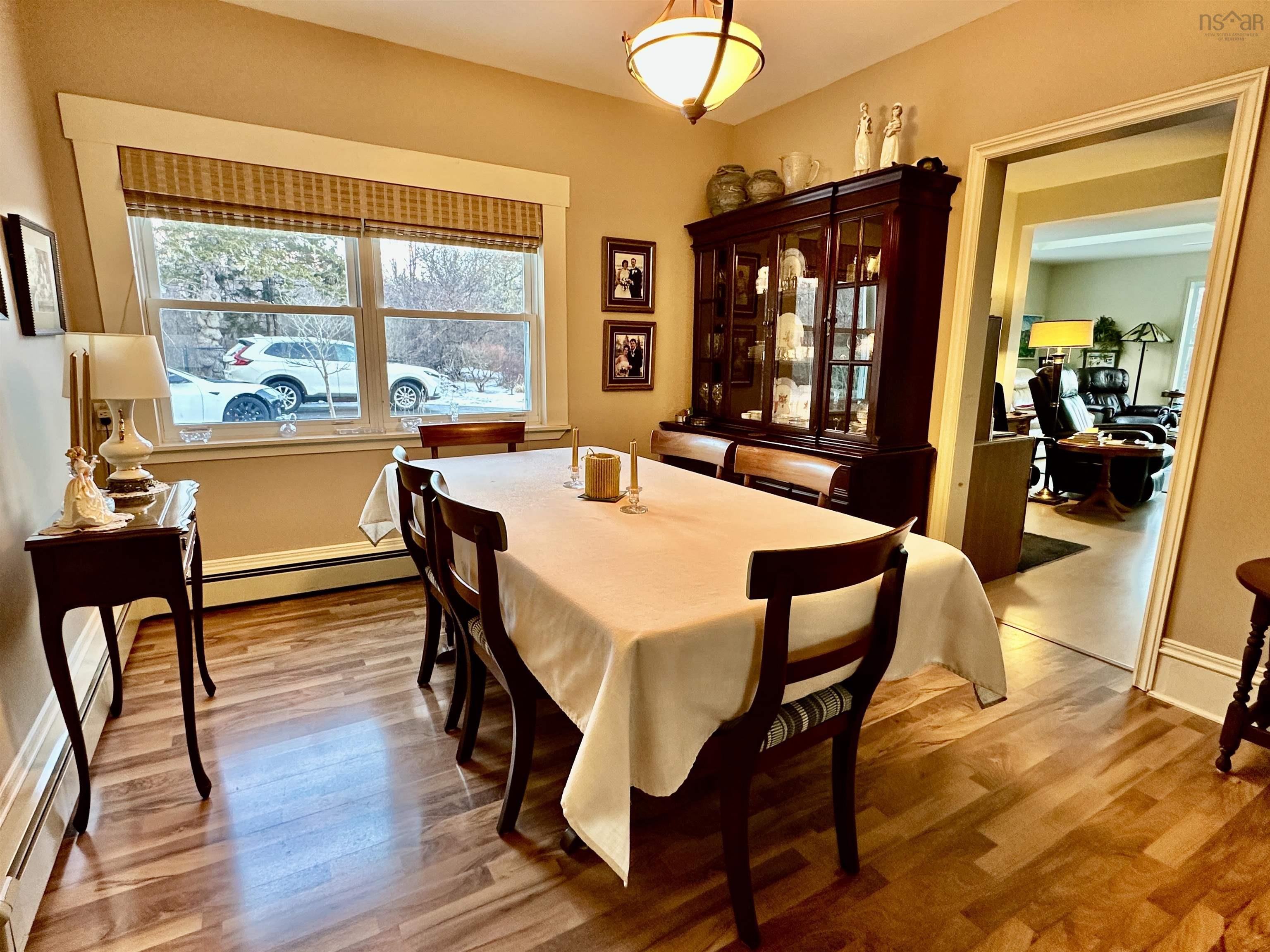 $425,000.00: 118 Beech Hill Road, Hunts Point