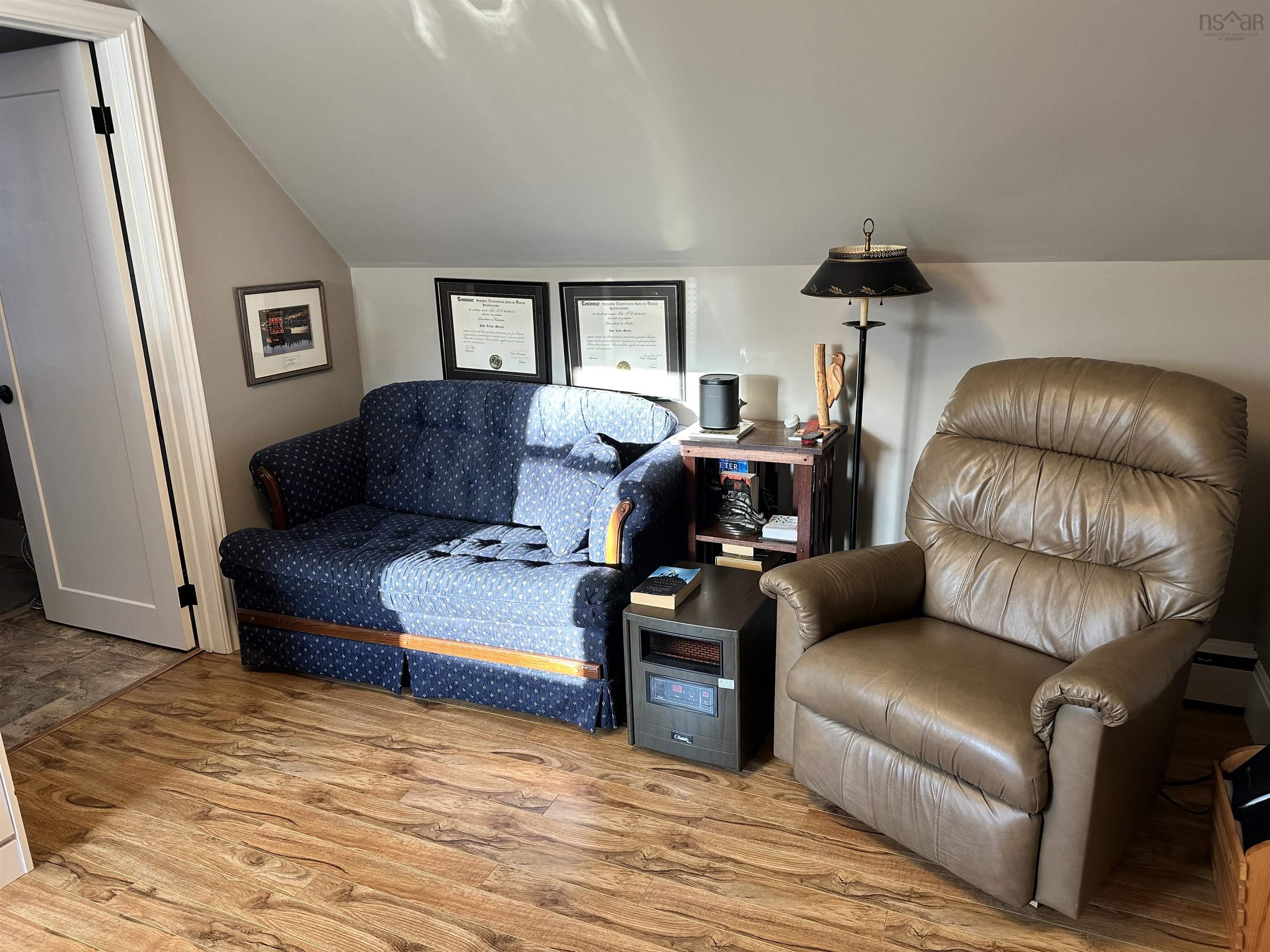 $425,000.00: 118 Beech Hill Road, Hunts Point