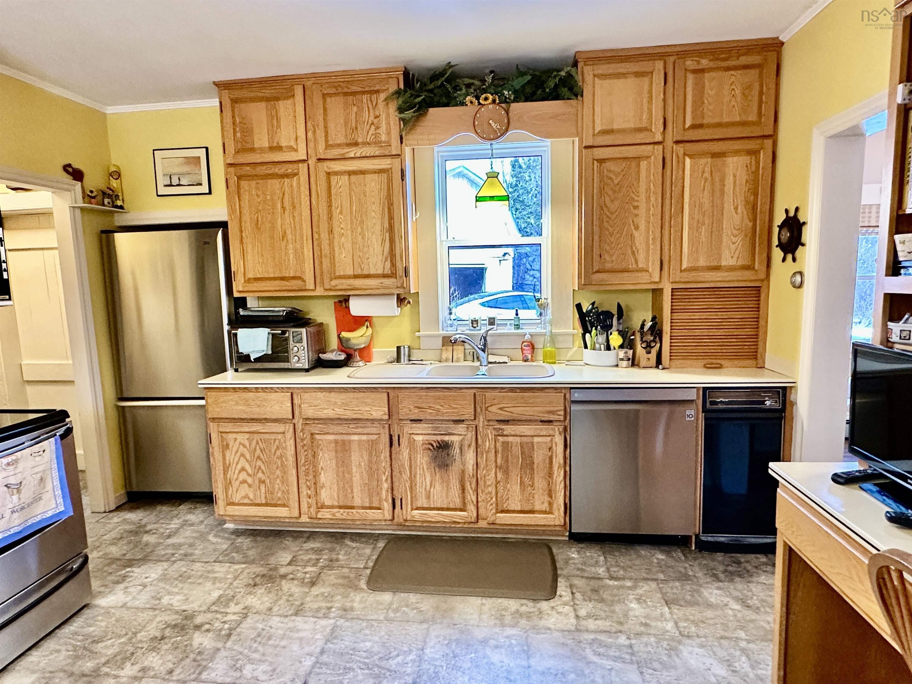 $425,000.00: 118 Beech Hill Road, Hunts Point