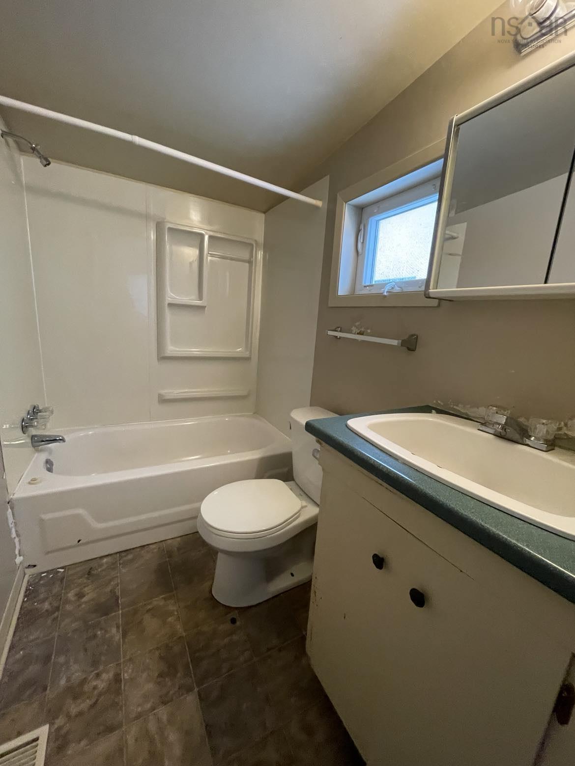 $65,000.00: 15411 Cabot Trail, Chéticamp