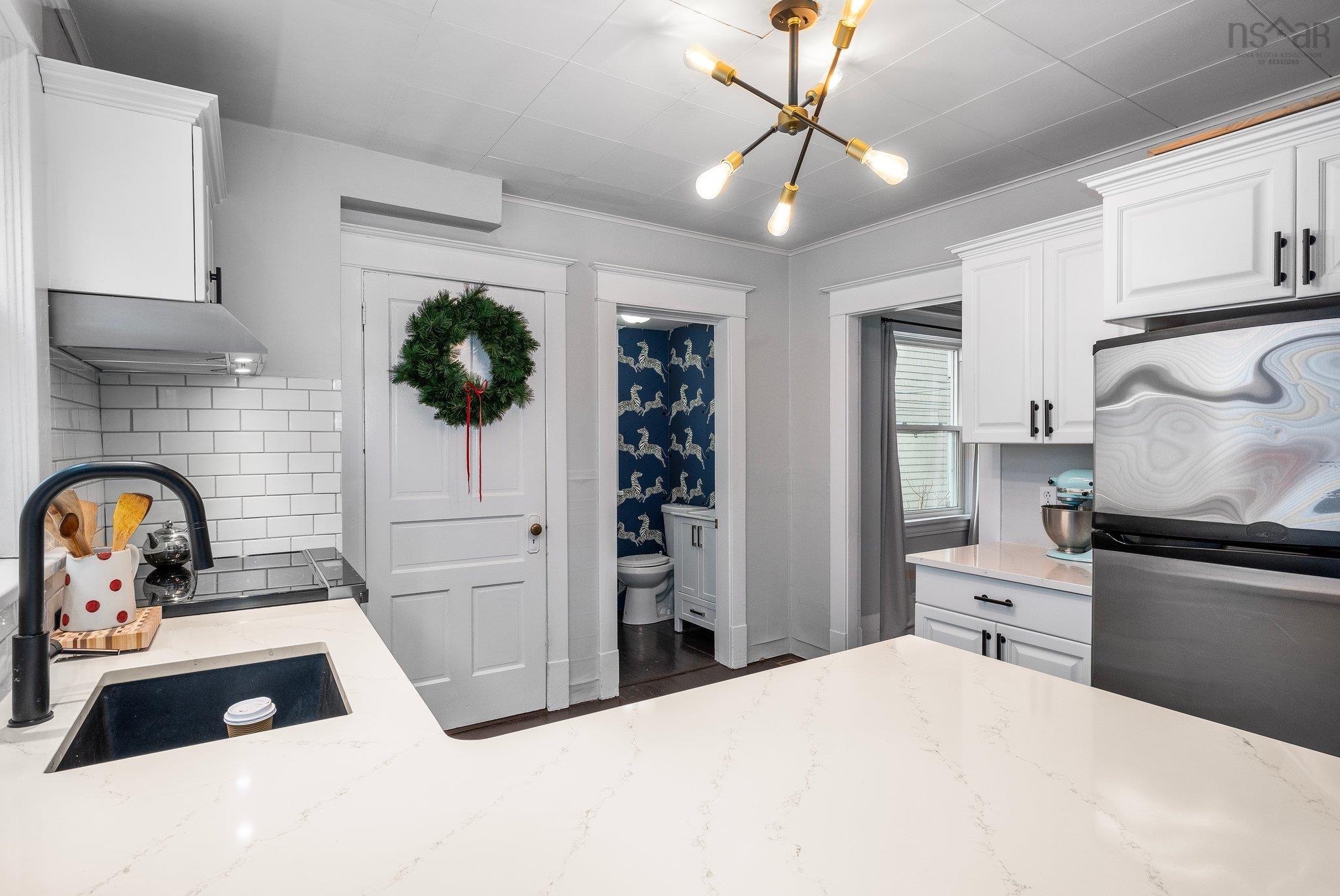 $625,000.00: 2732 Fern Lane, Halifax