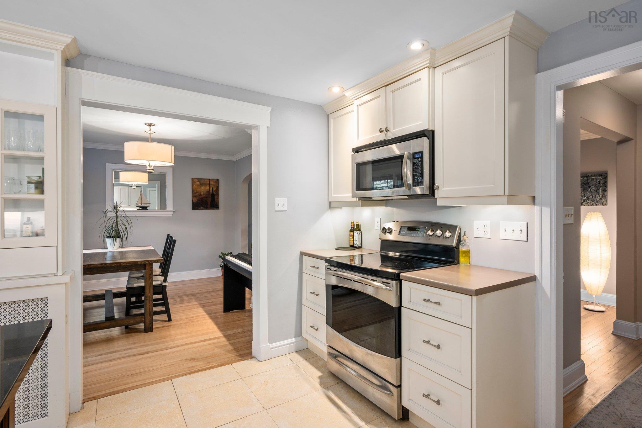 $849,900.00: 2555 Connaught Avenue, Halifax