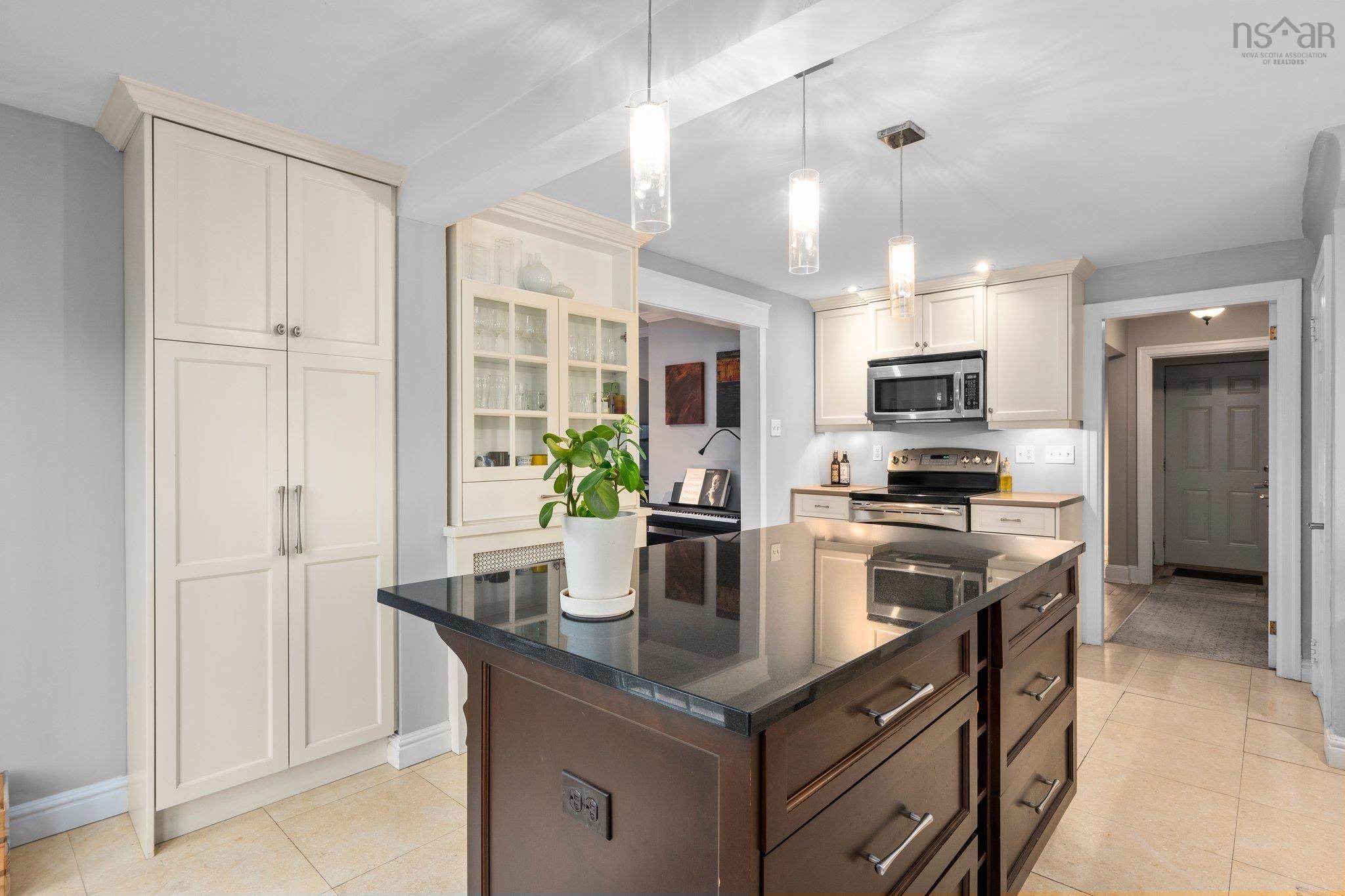 $849,900.00: 2555 Connaught Avenue, Halifax