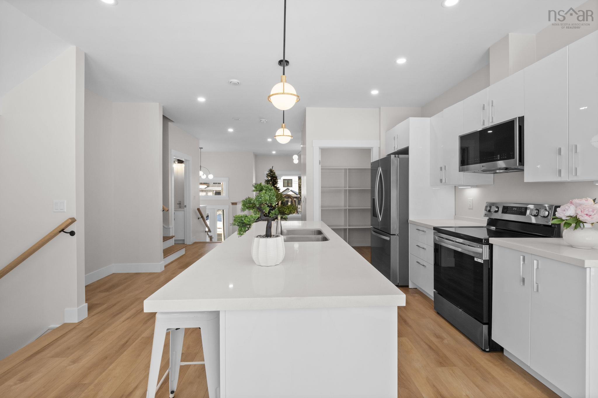 18 70 Pearlgarden Close, Dartmouth, NS (MLS 202501931)