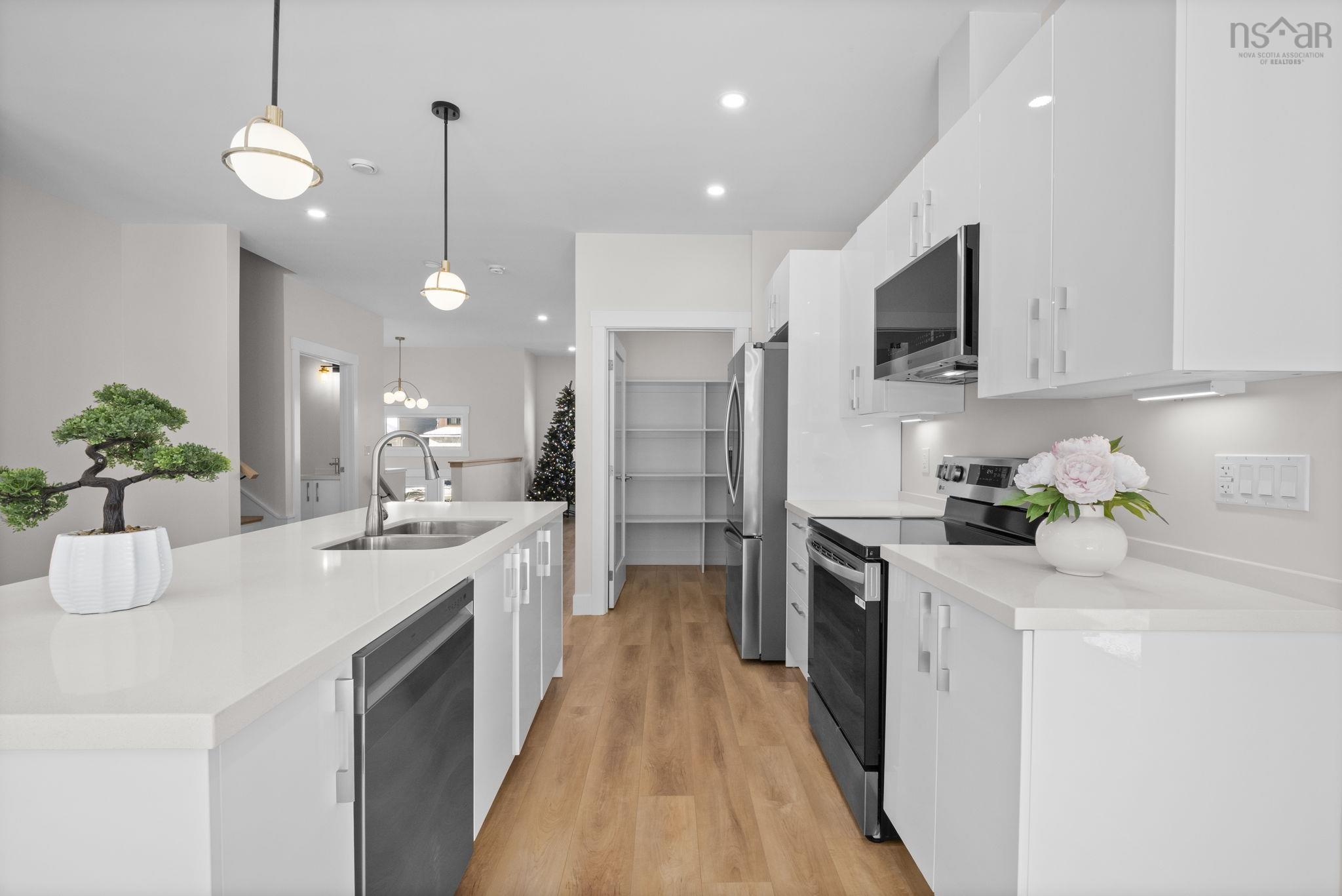 18 70 Pearlgarden Close, Dartmouth, NS (MLS 202501931)