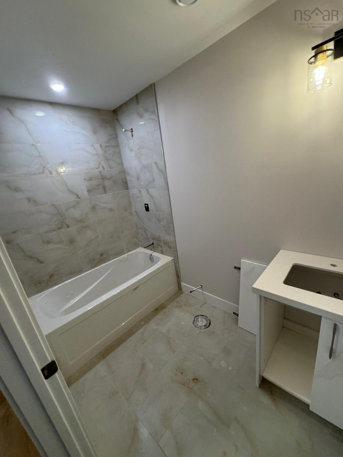 18 70 Pearlgarden Close, Dartmouth, NS (MLS 202501931)