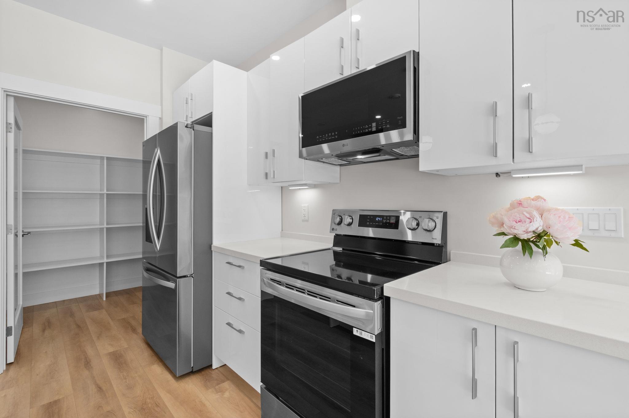 18 70 Pearlgarden Close, Dartmouth, NS (MLS 202501931)