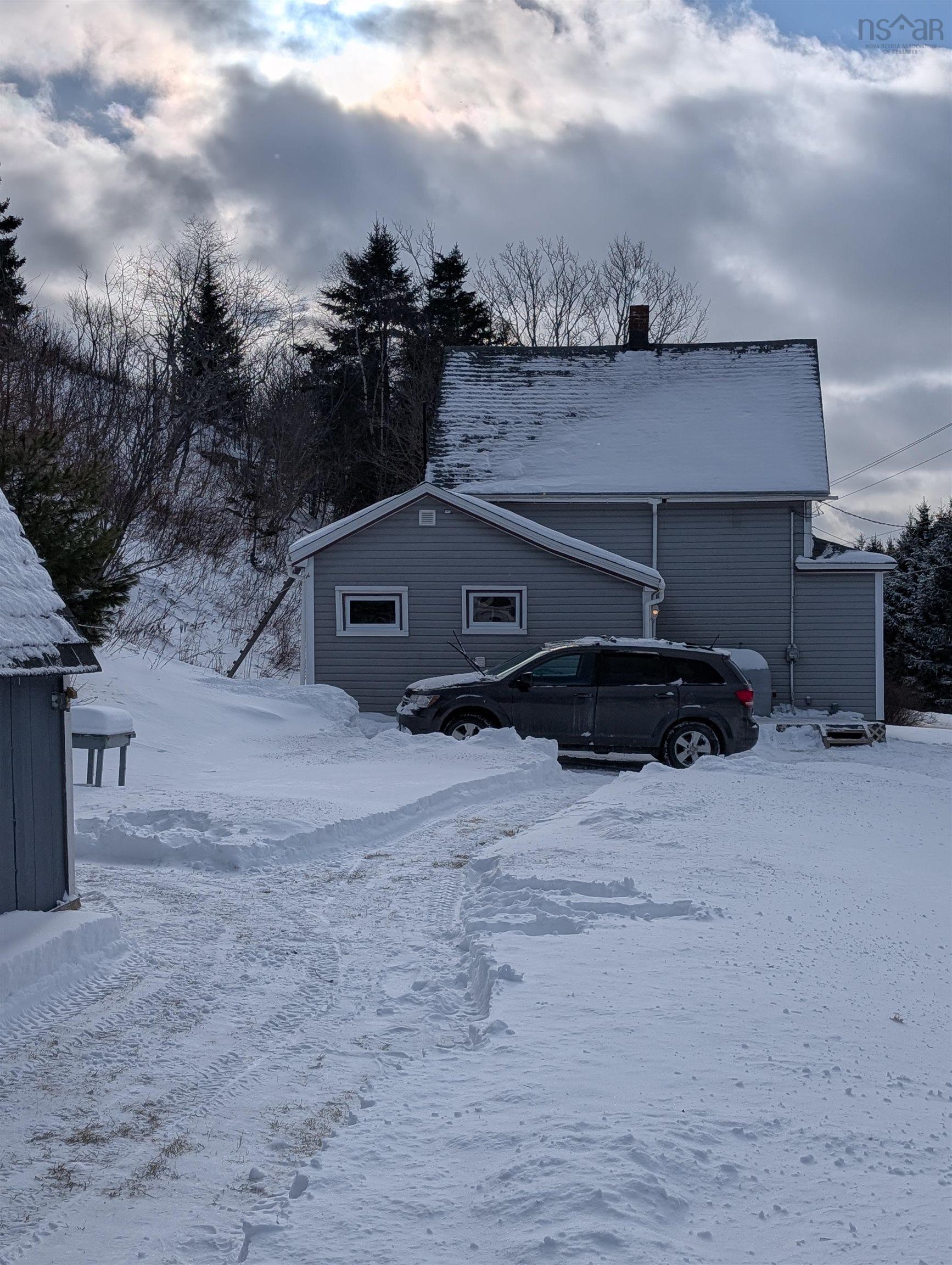 $160,000.00: 8505 Hwy#209 Highway, Port Greville