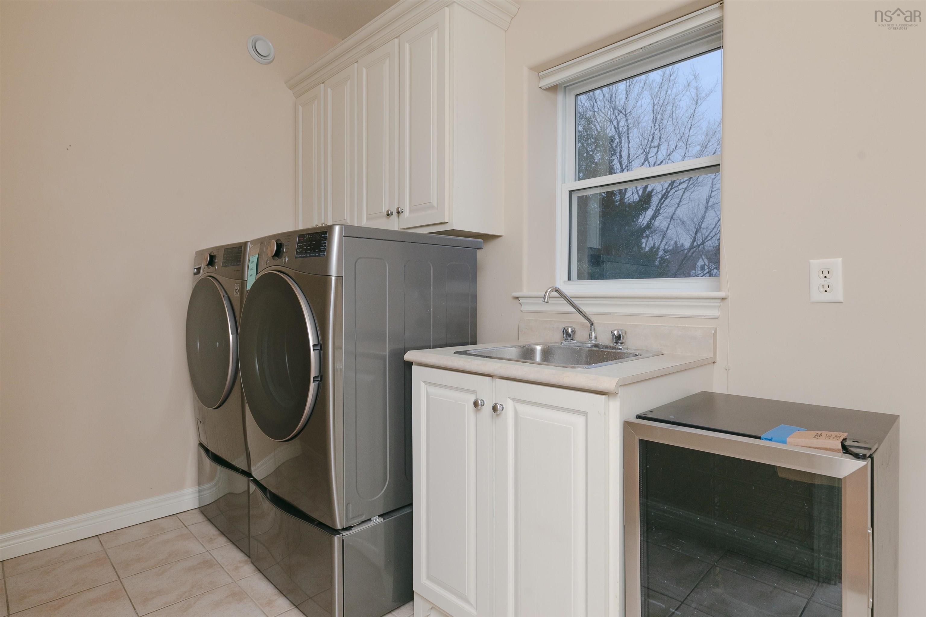 $1,688,000.00: 36 Glen Eagle Way, Halifax
