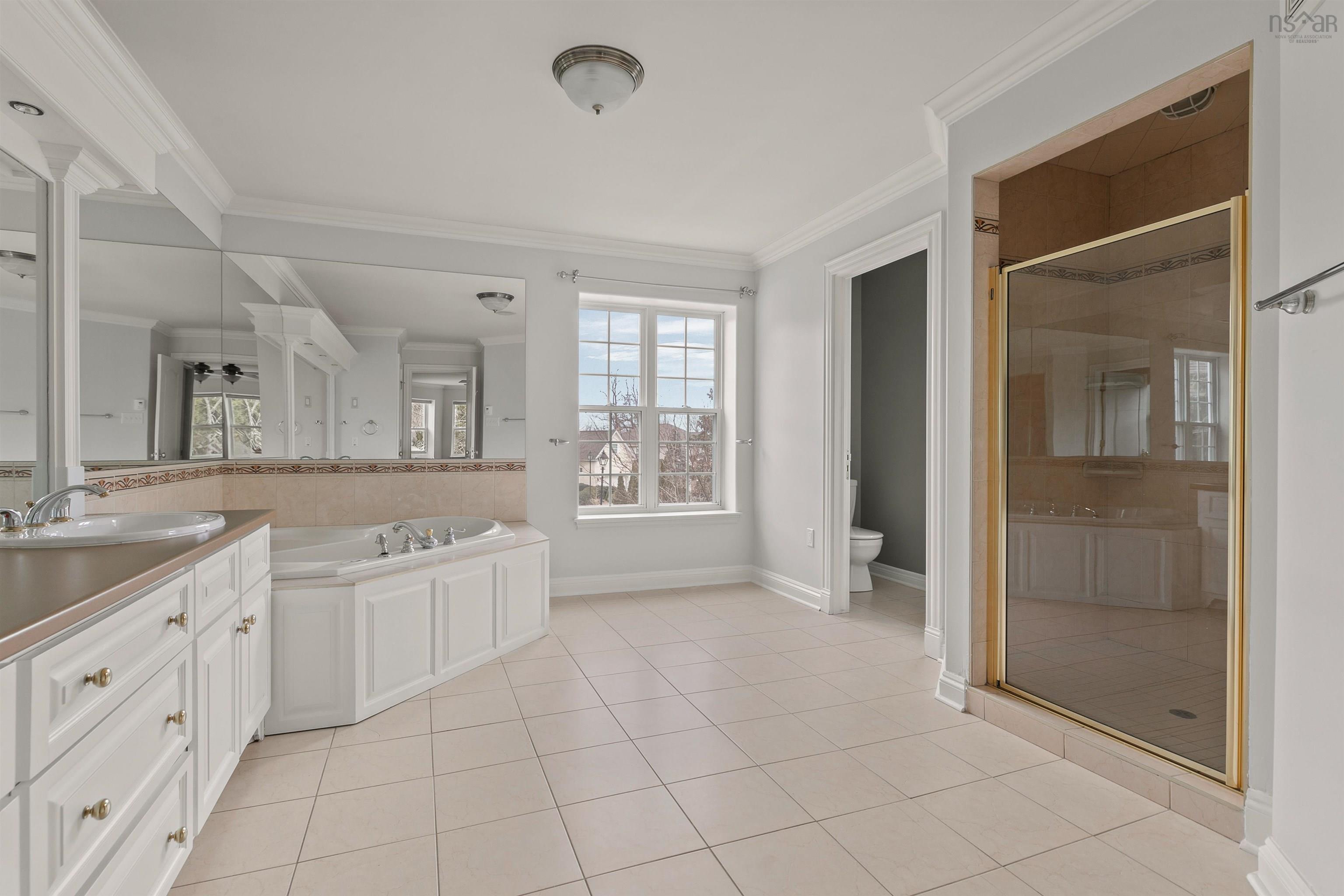 $1,688,000.00: 36 Glen Eagle Way, Halifax