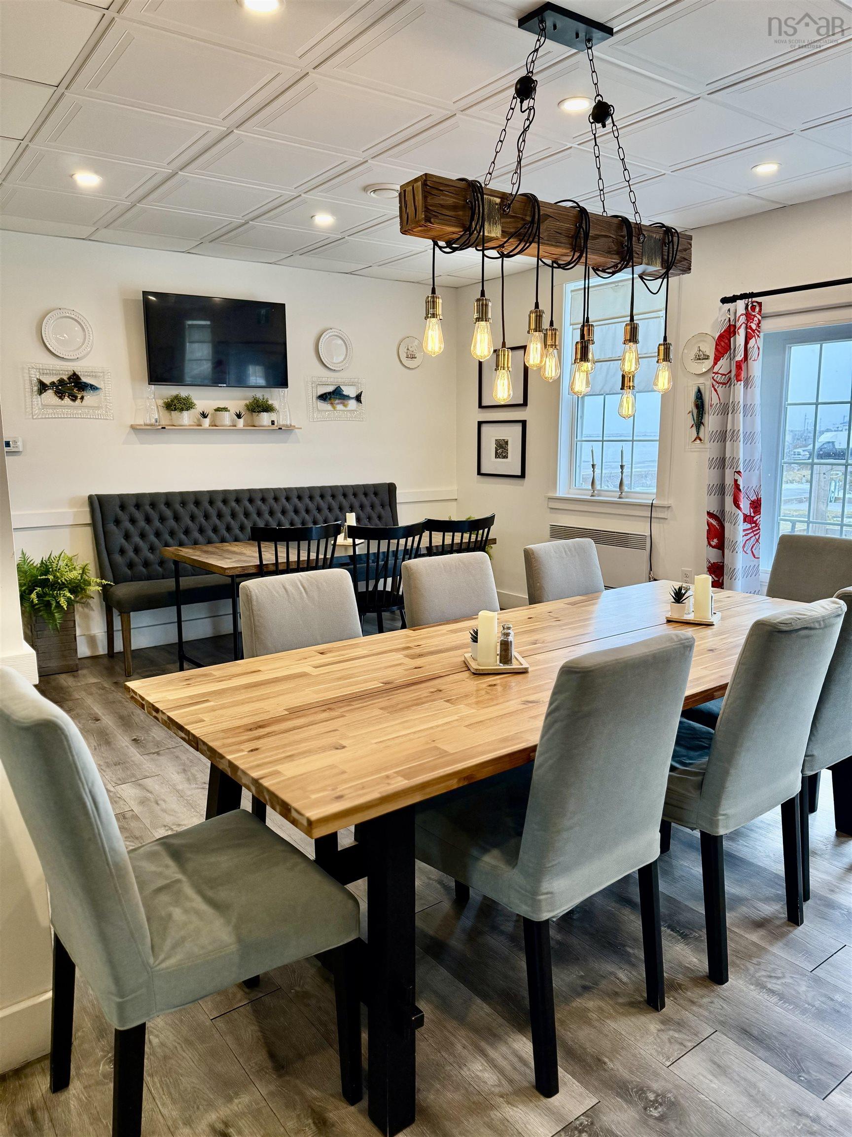 $500,000.00: 2732 Main Street, Clark