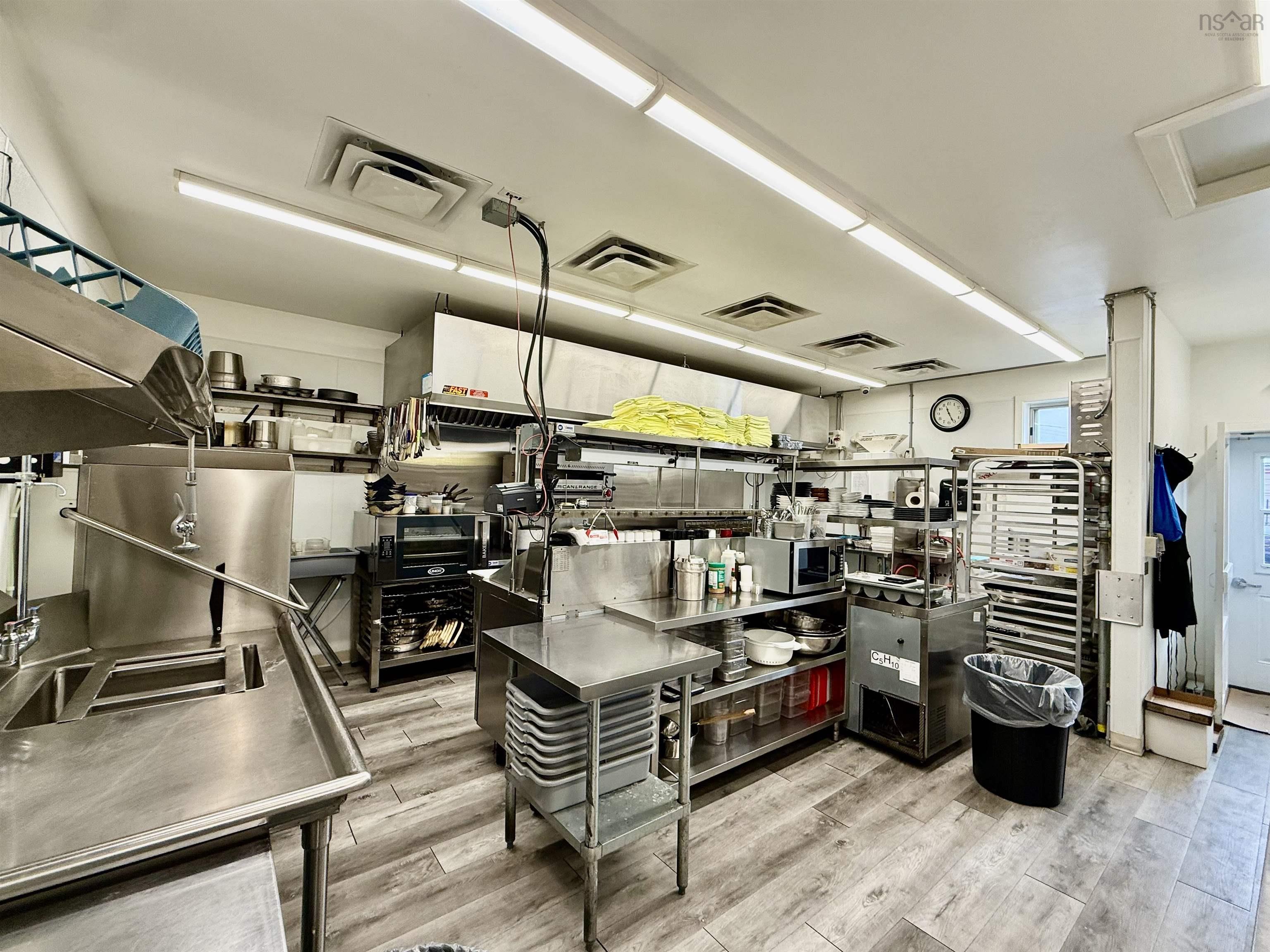 $500,000.00: 2732 Main Street, Clark