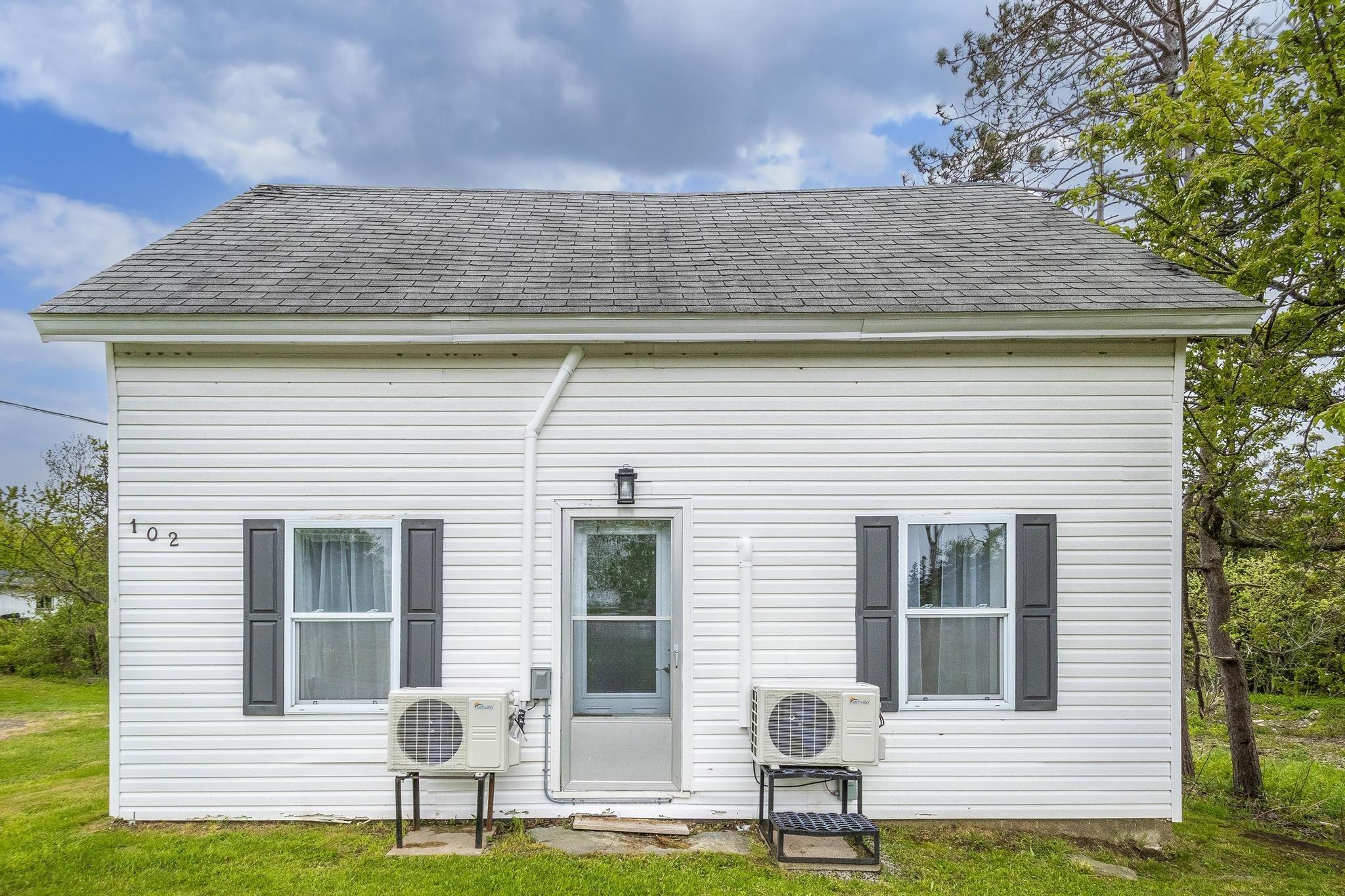 $194,000.00: 102 French Road, Plympton