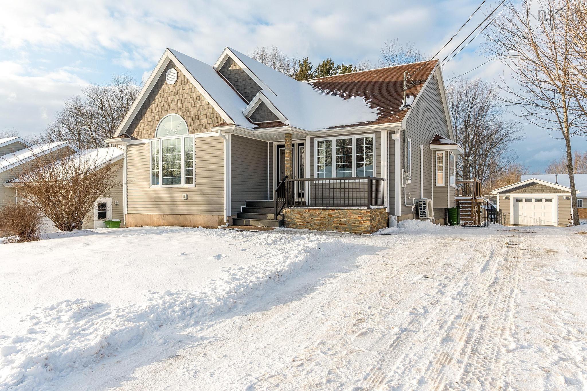 $494,900.00: 2189 Langille Drive, Coldbrook