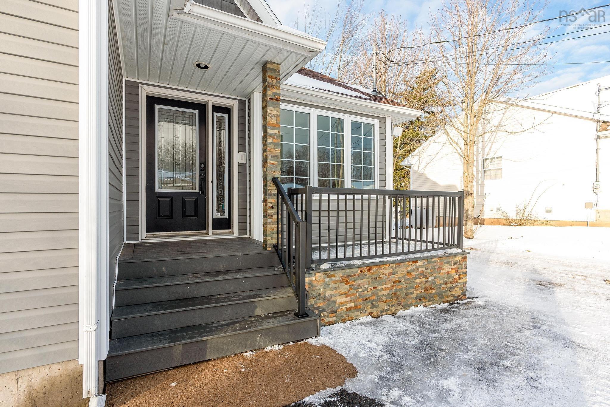 $494,900.00: 2189 Langille Drive, Coldbrook