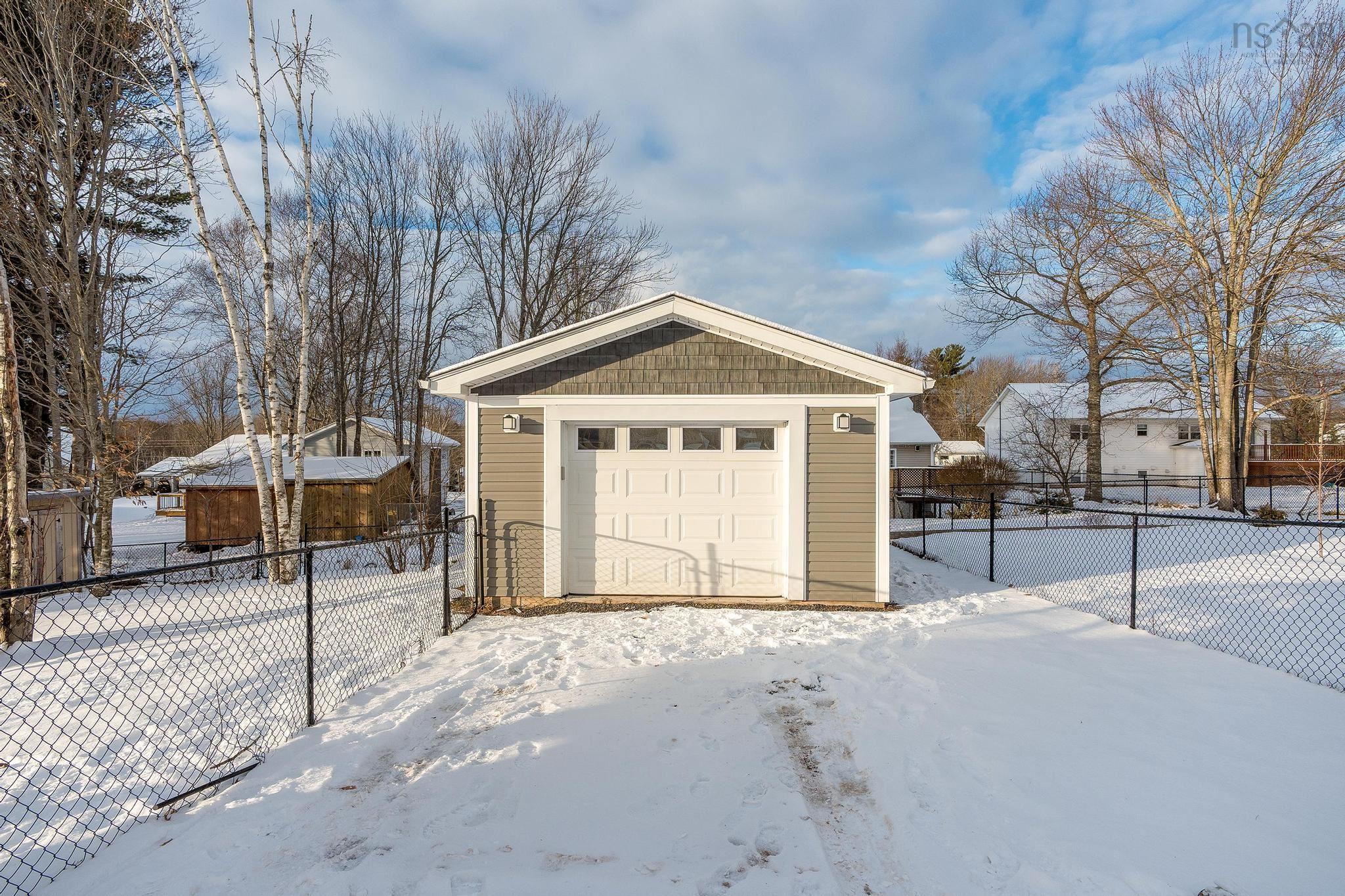 $494,900.00: 2189 Langille Drive, Coldbrook