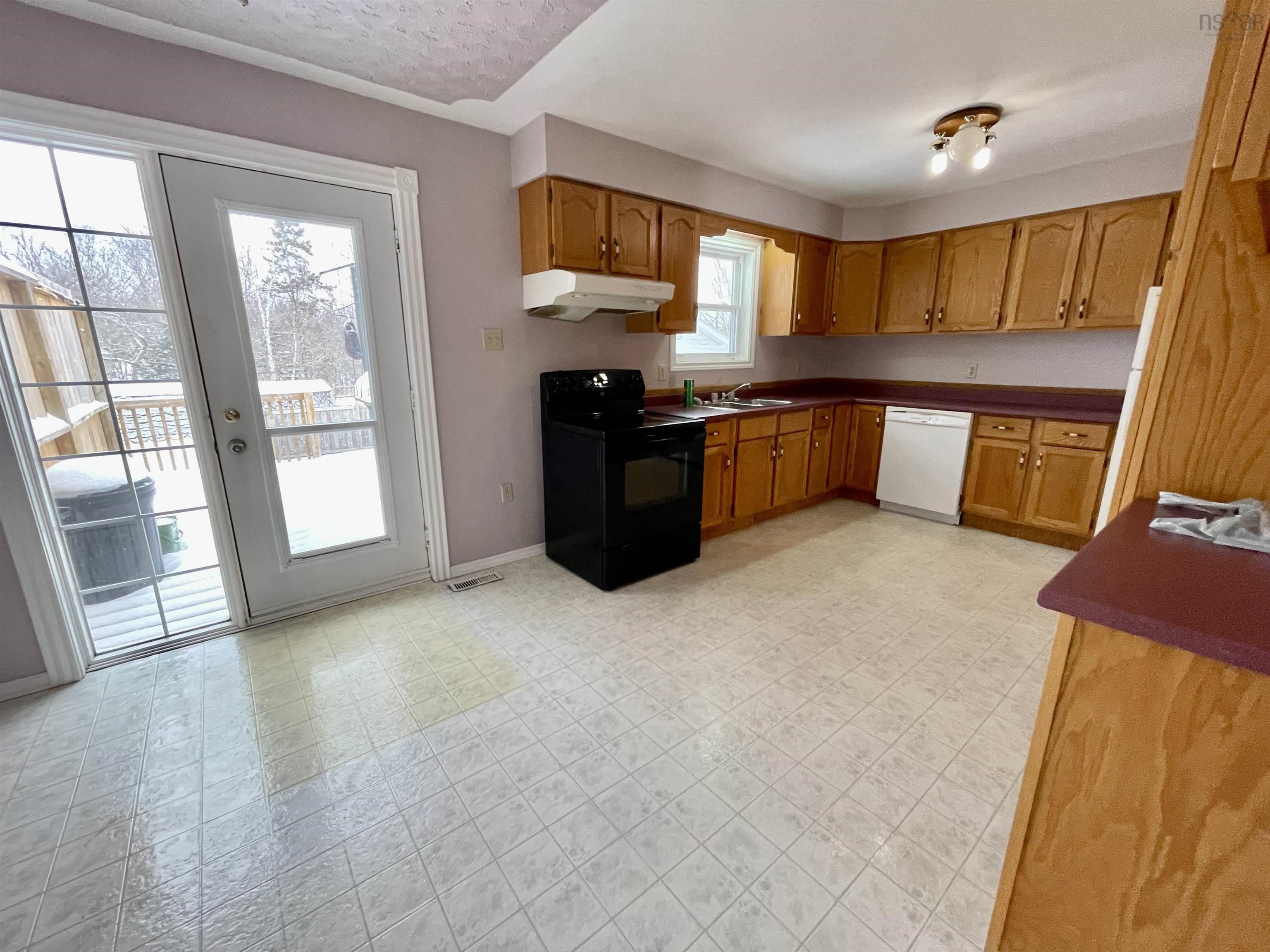 $485,000.00: 76 Carlisle Drive, Cole Harbour