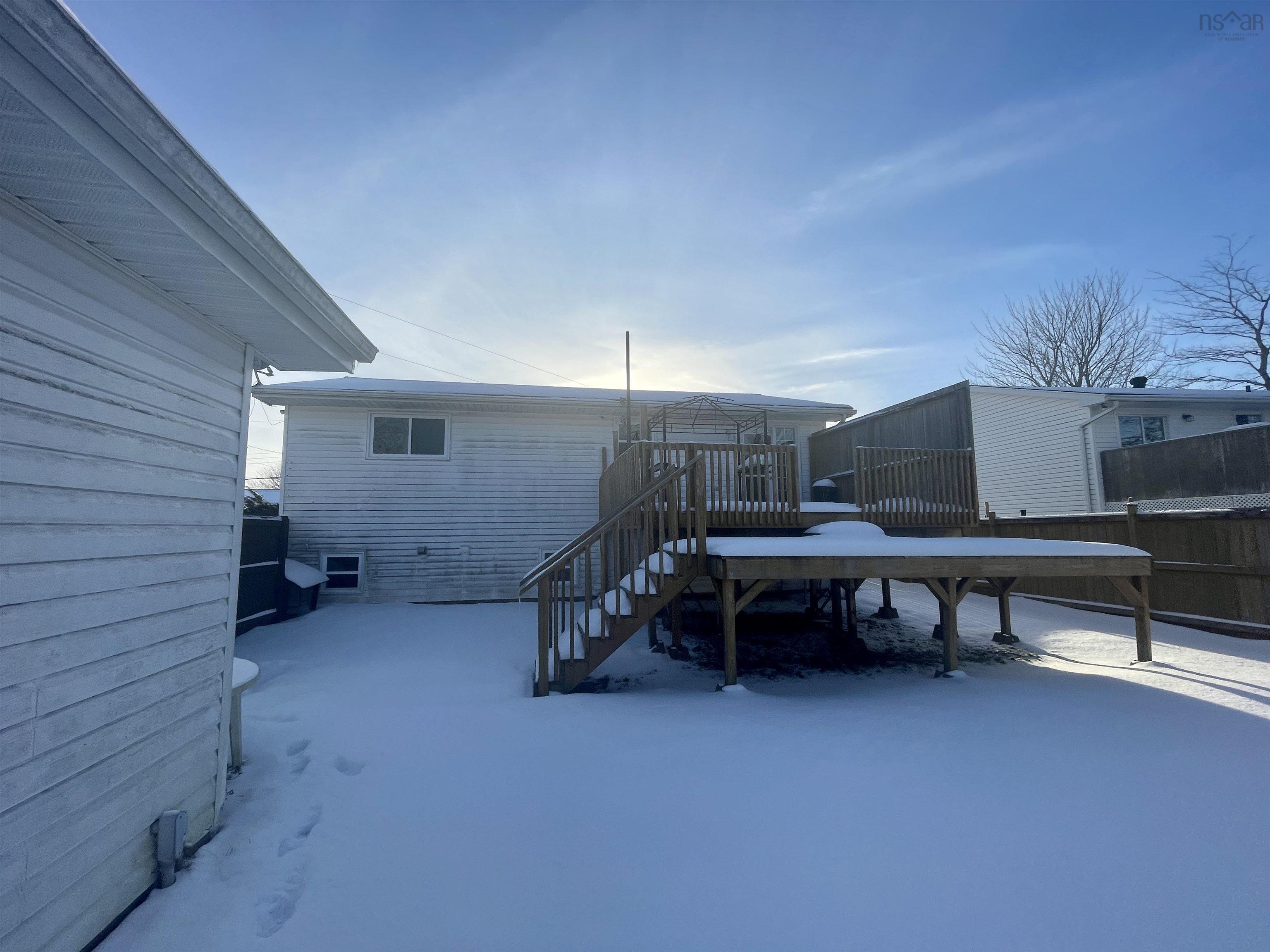 $485,000.00: 76 Carlisle Drive, Cole Harbour