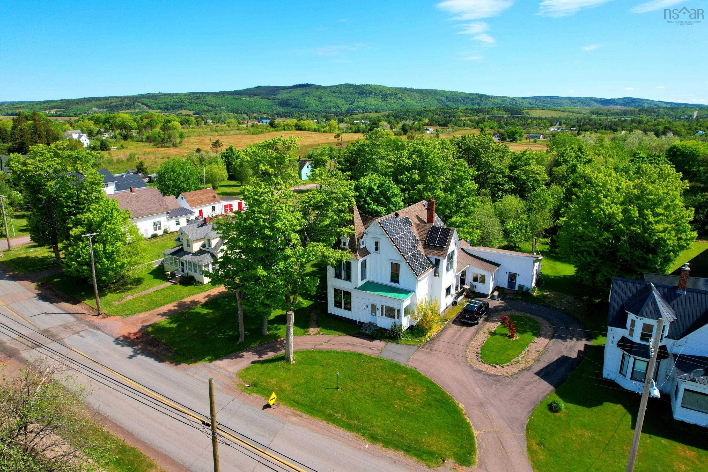 $334,900.00: 472 Main Street, Parrsboro