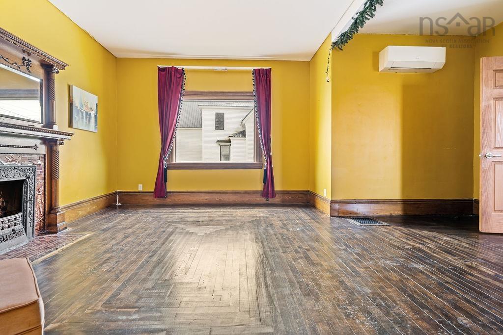 $334,900.00: 472 Main Street, Parrsboro