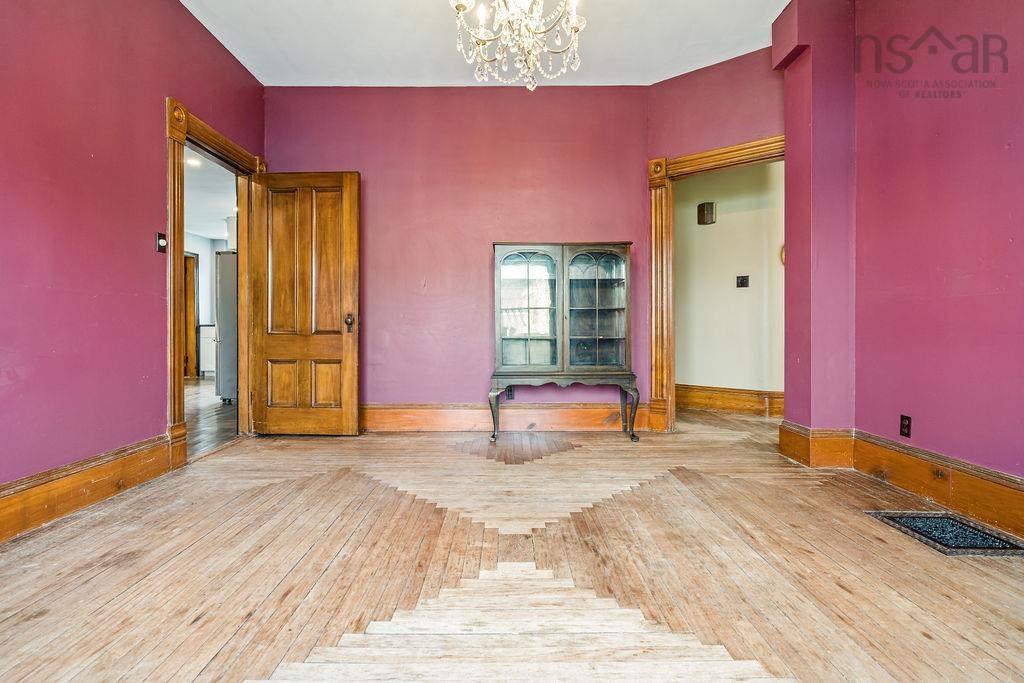 $334,900.00: 472 Main Street, Parrsboro