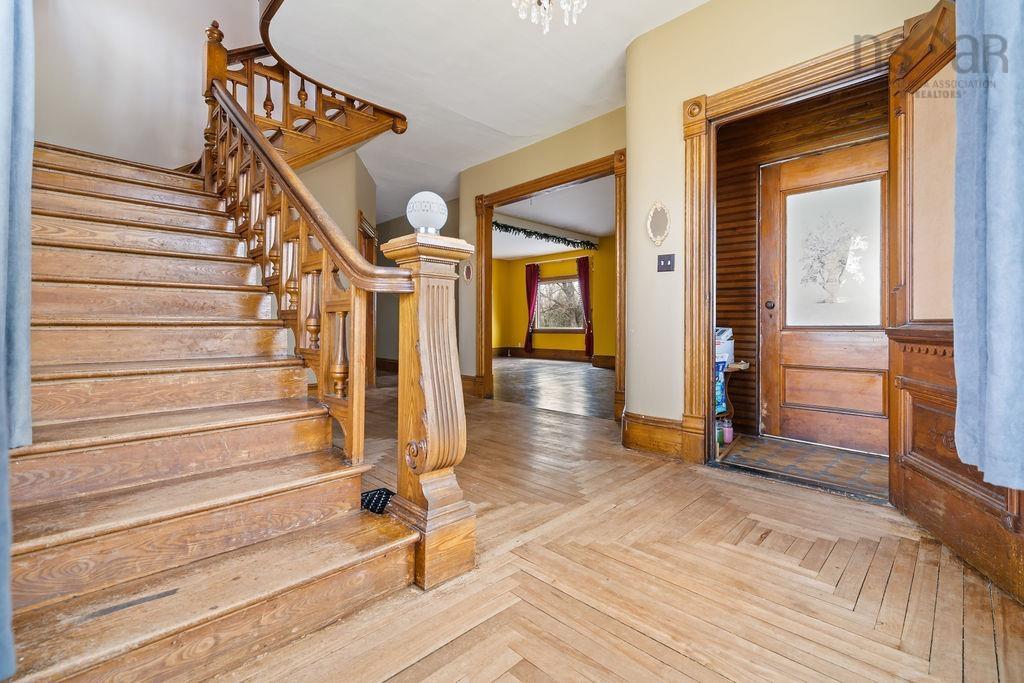 $334,900.00: 472 Main Street, Parrsboro