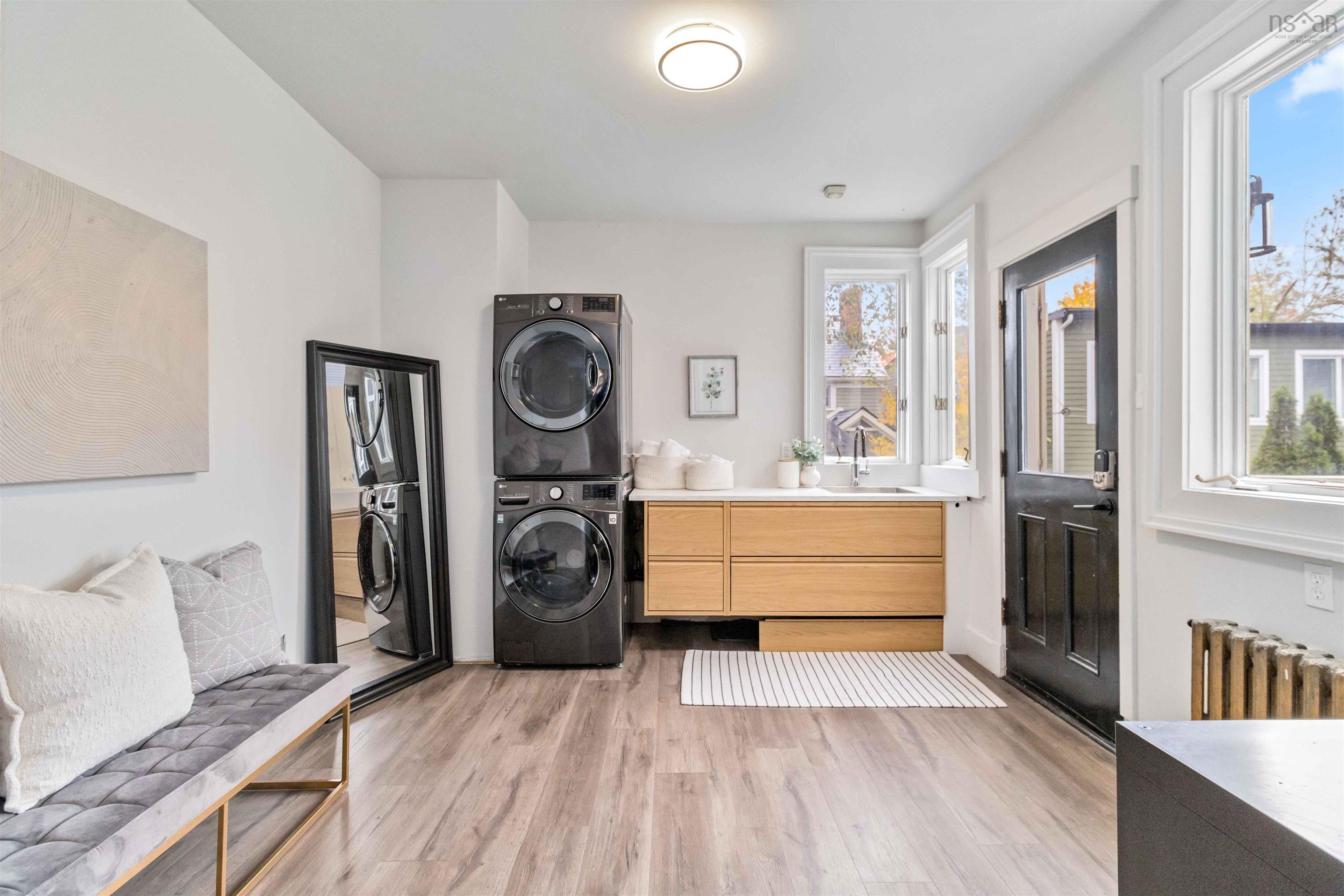 $1,375,000.00: 5642 Morris Street, Halifax