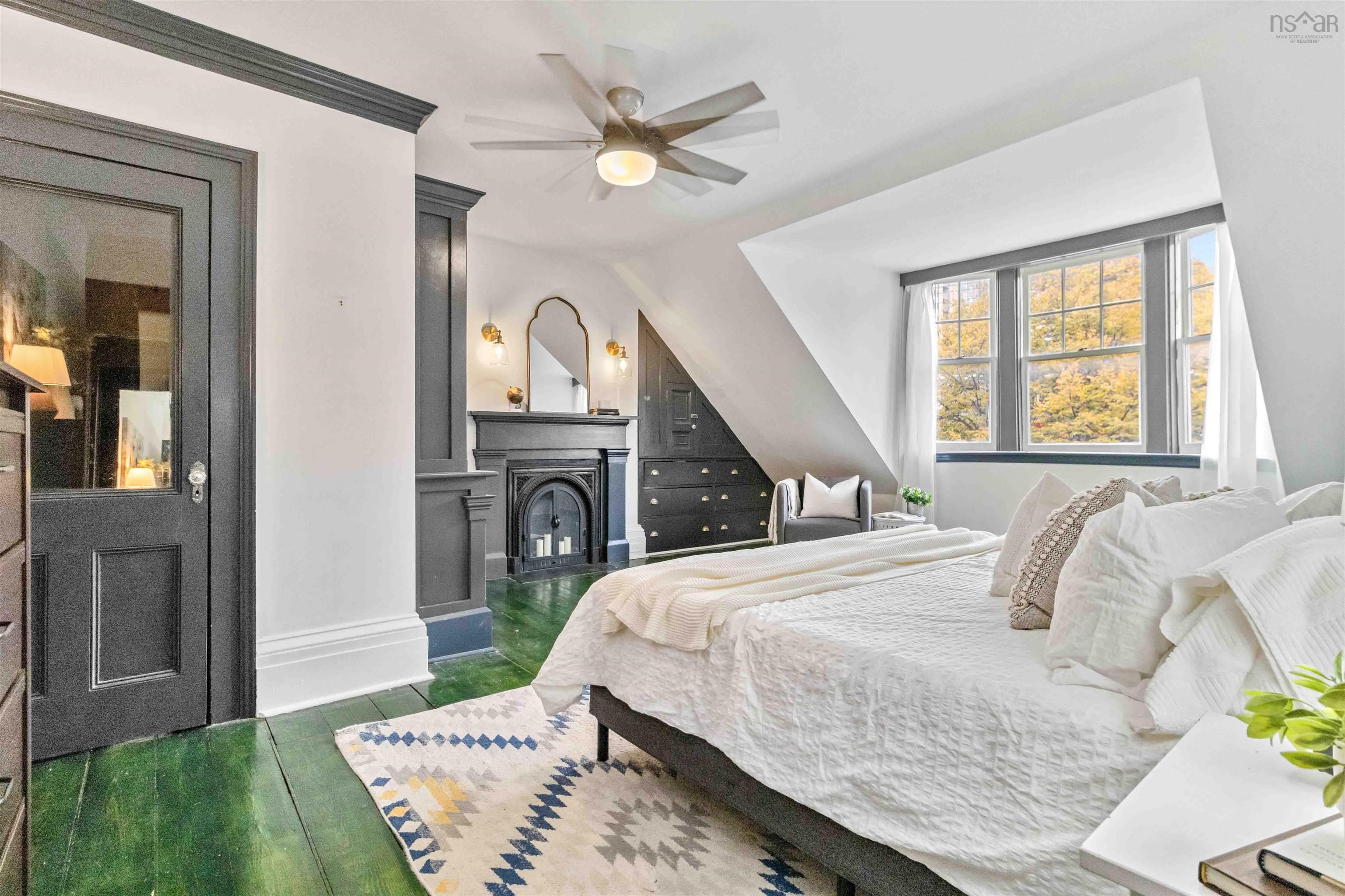 $1,375,000.00: 5642 Morris Street, Halifax