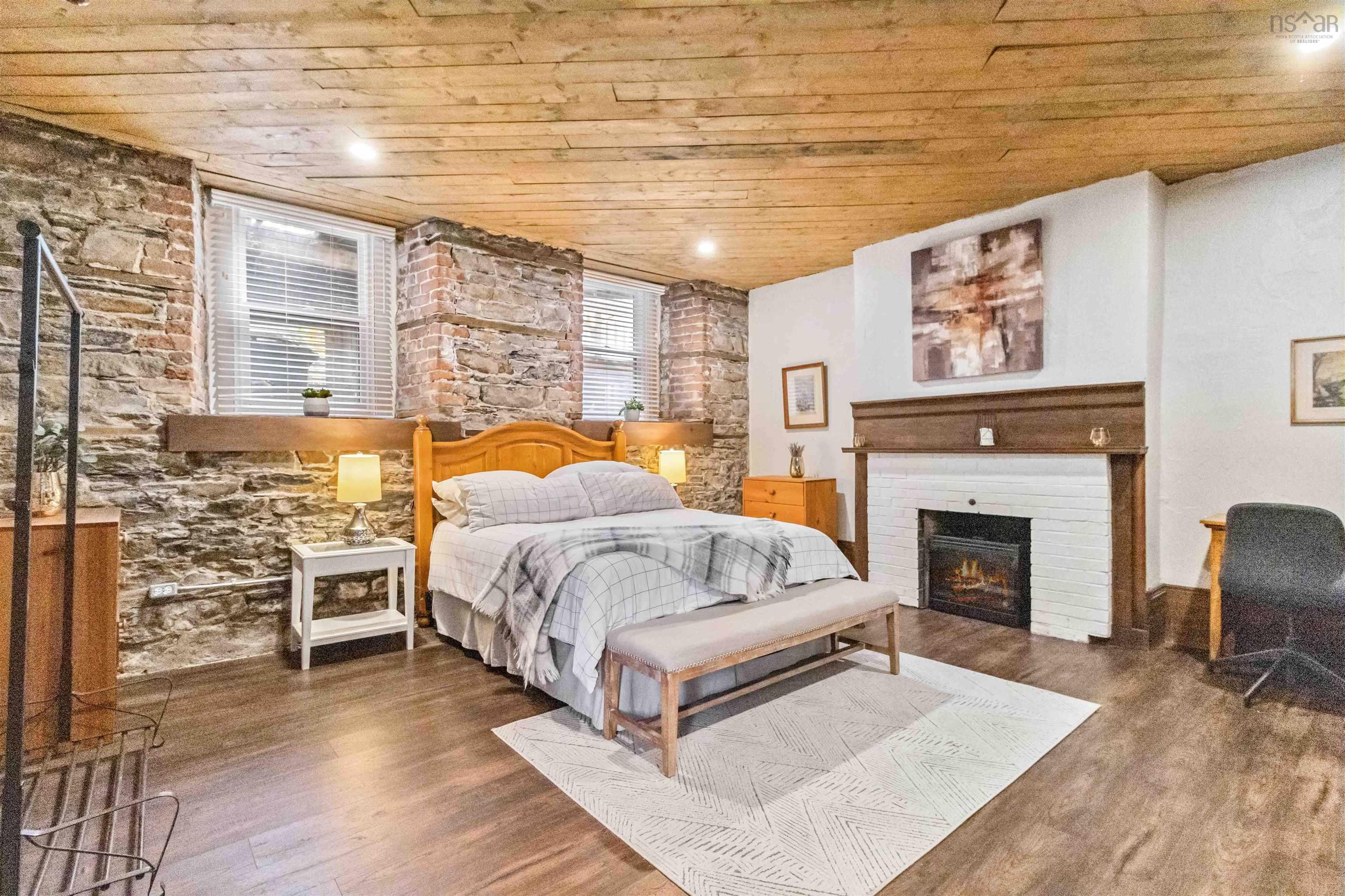 $1,375,000.00: 5642 Morris Street, Halifax