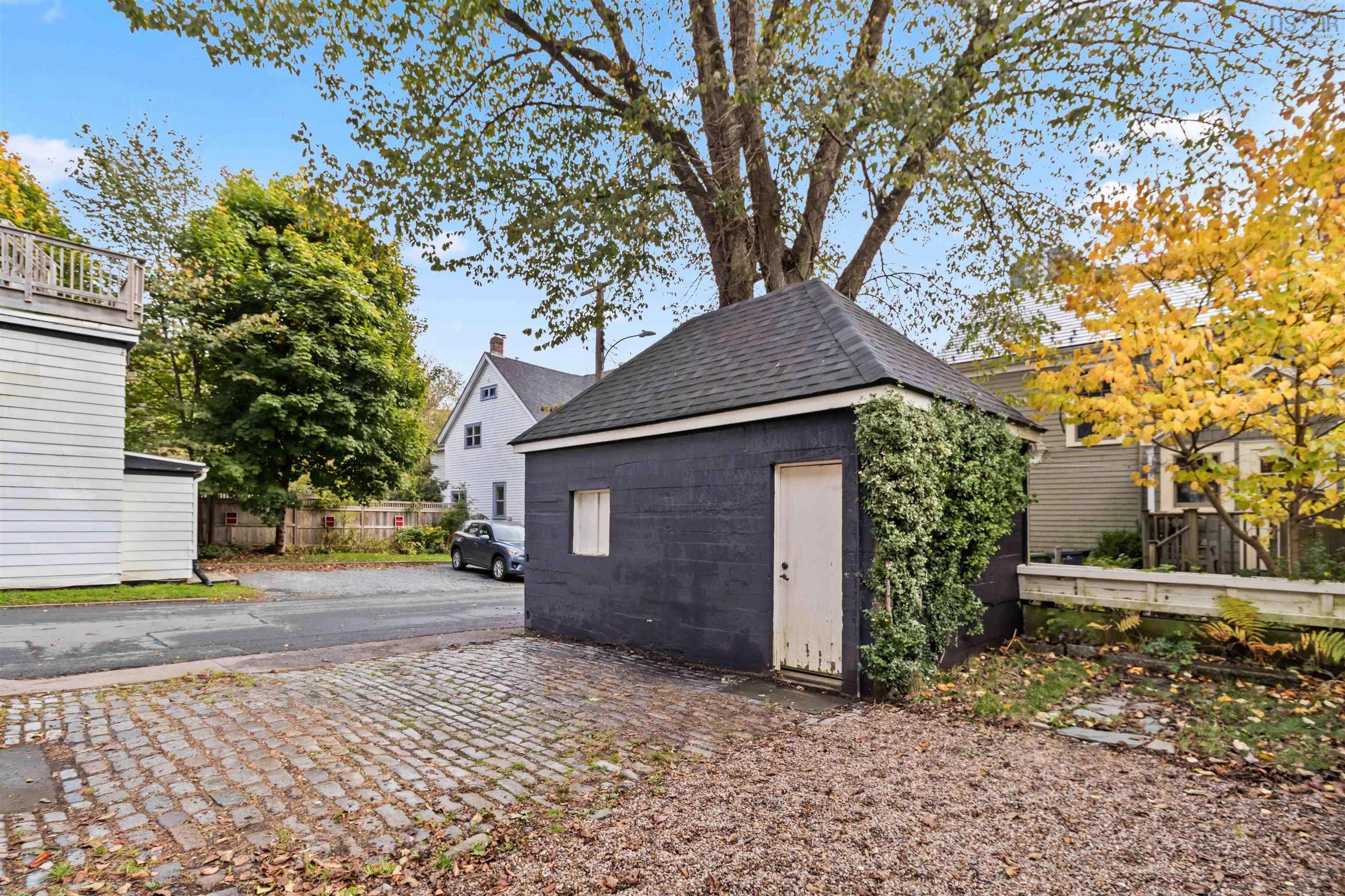 $1,375,000.00: 5642 Morris Street, Halifax