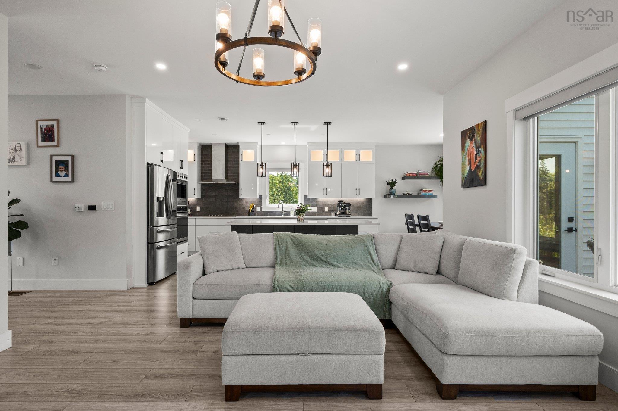 $879,999.00: 133 Babyon Court, Hammonds Plains