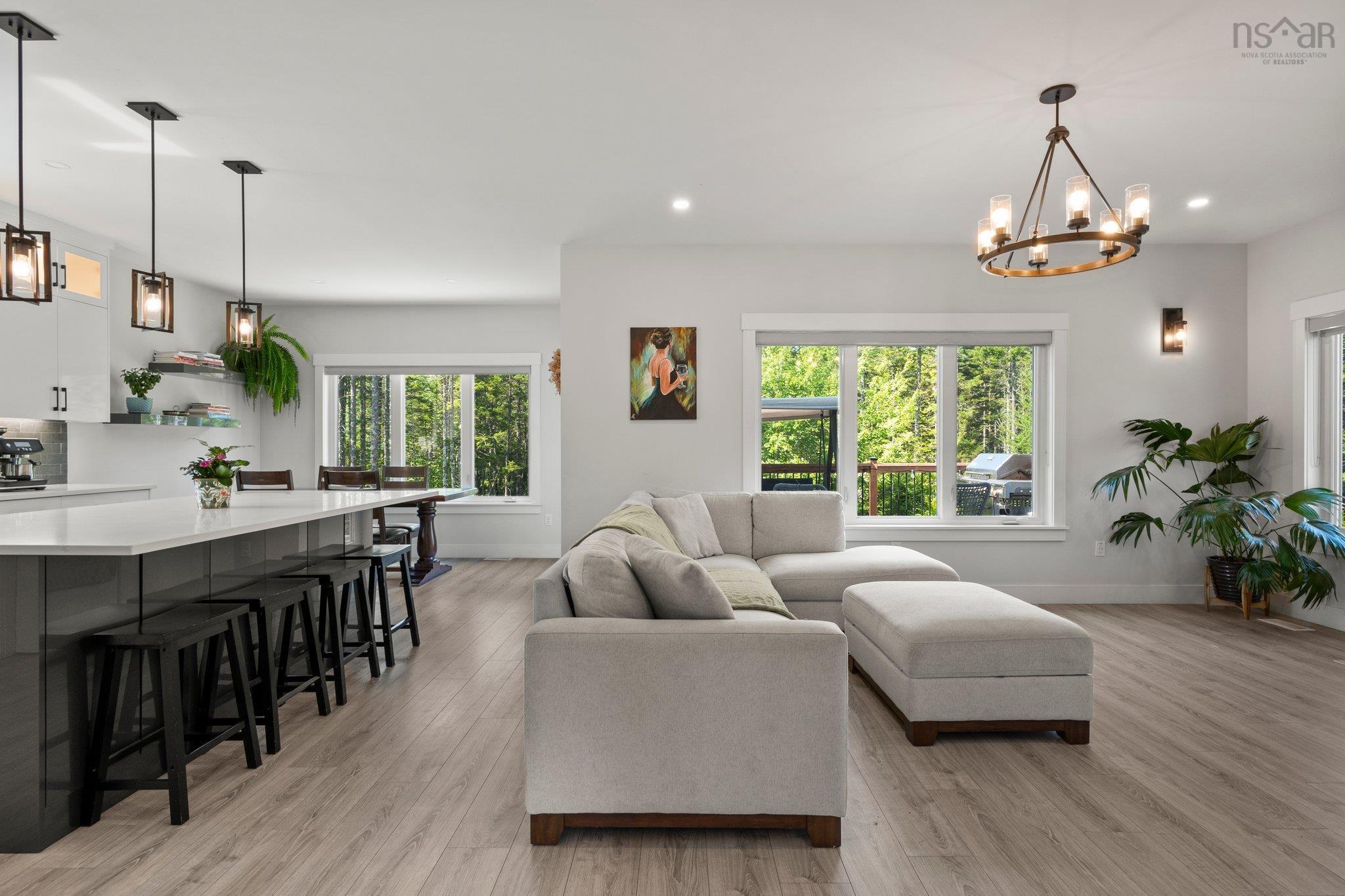 $879,999.00: 133 Babyon Court, Hammonds Plains