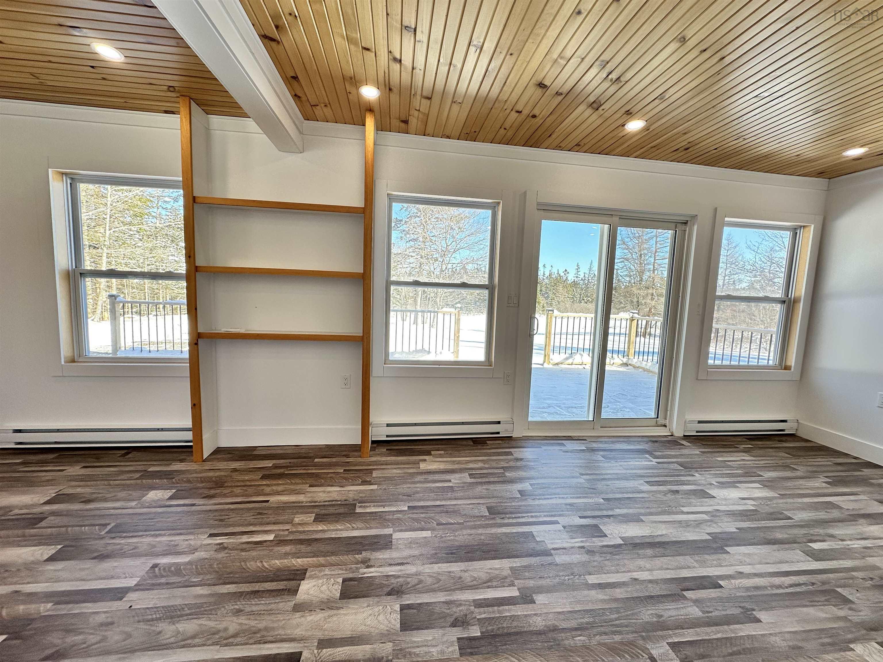 $299,900.00: 1988 New Chester Road, New Chester