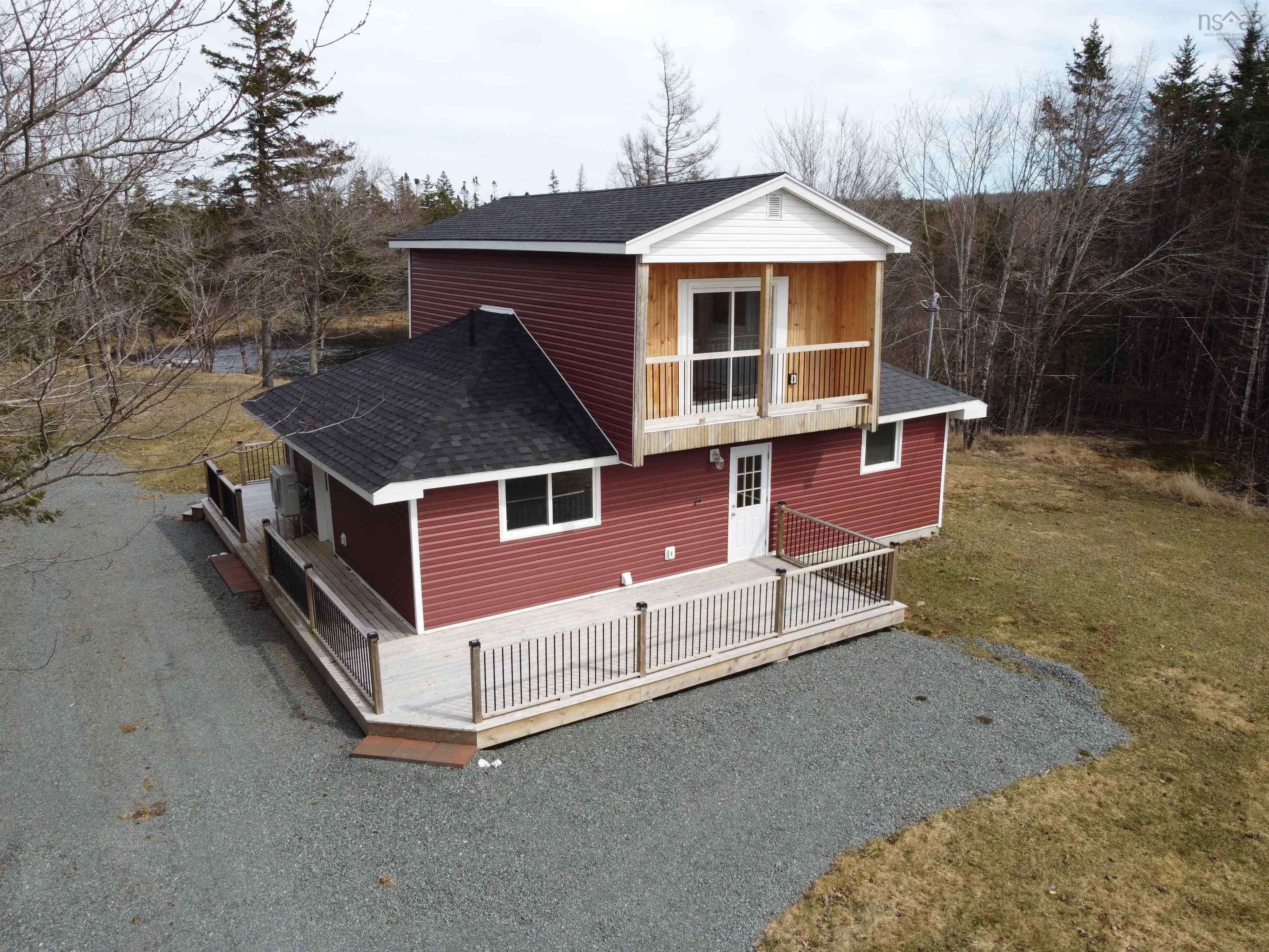 $299,900.00: 1988 New Chester Road, New Chester