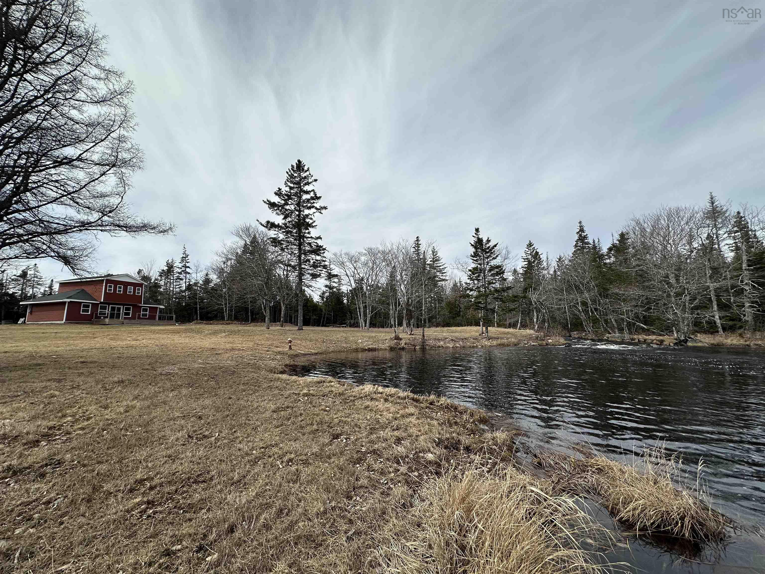 $299,900.00: 1988 New Chester Road, New Chester