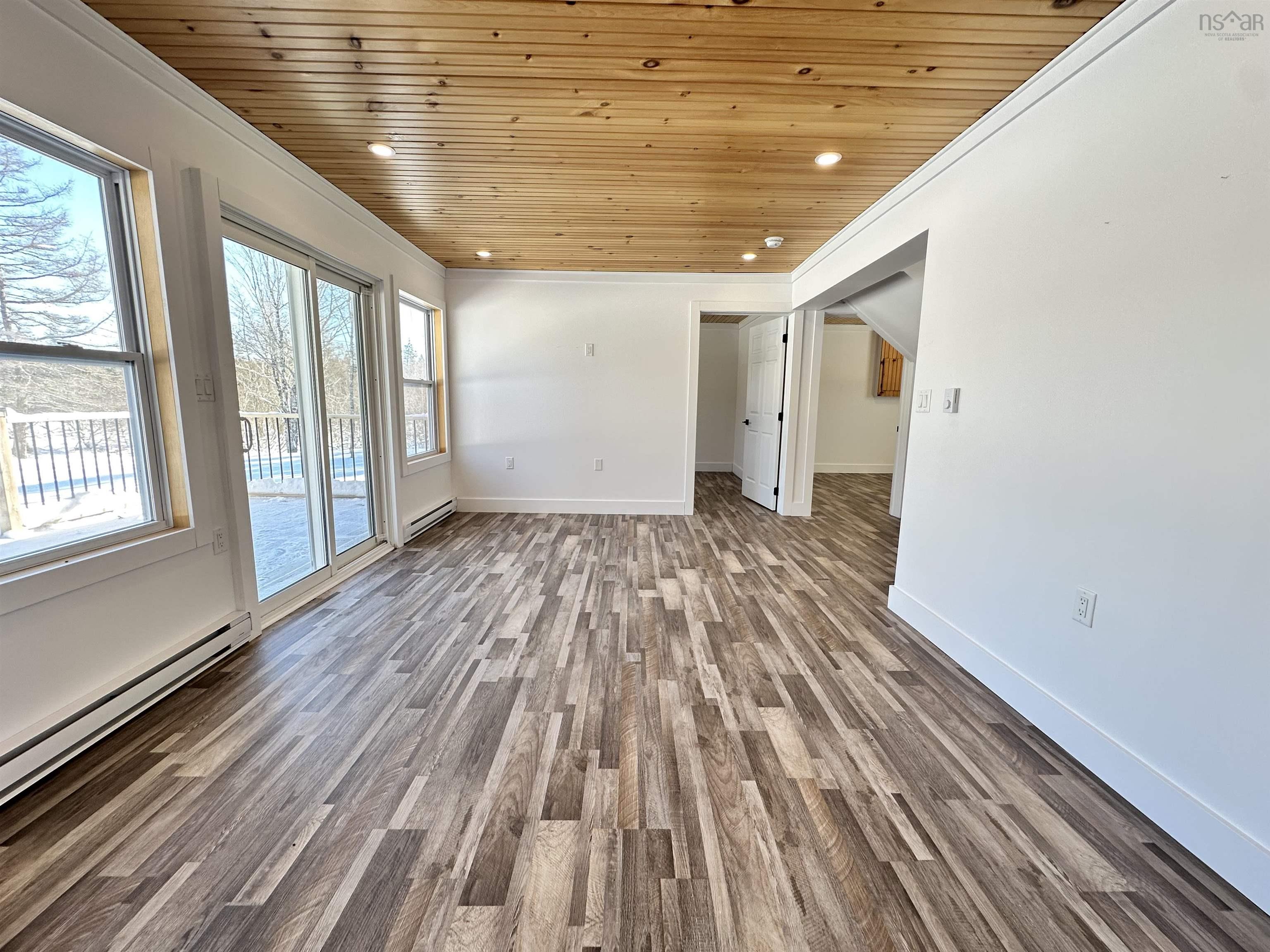 $299,900.00: 1988 New Chester Road, New Chester