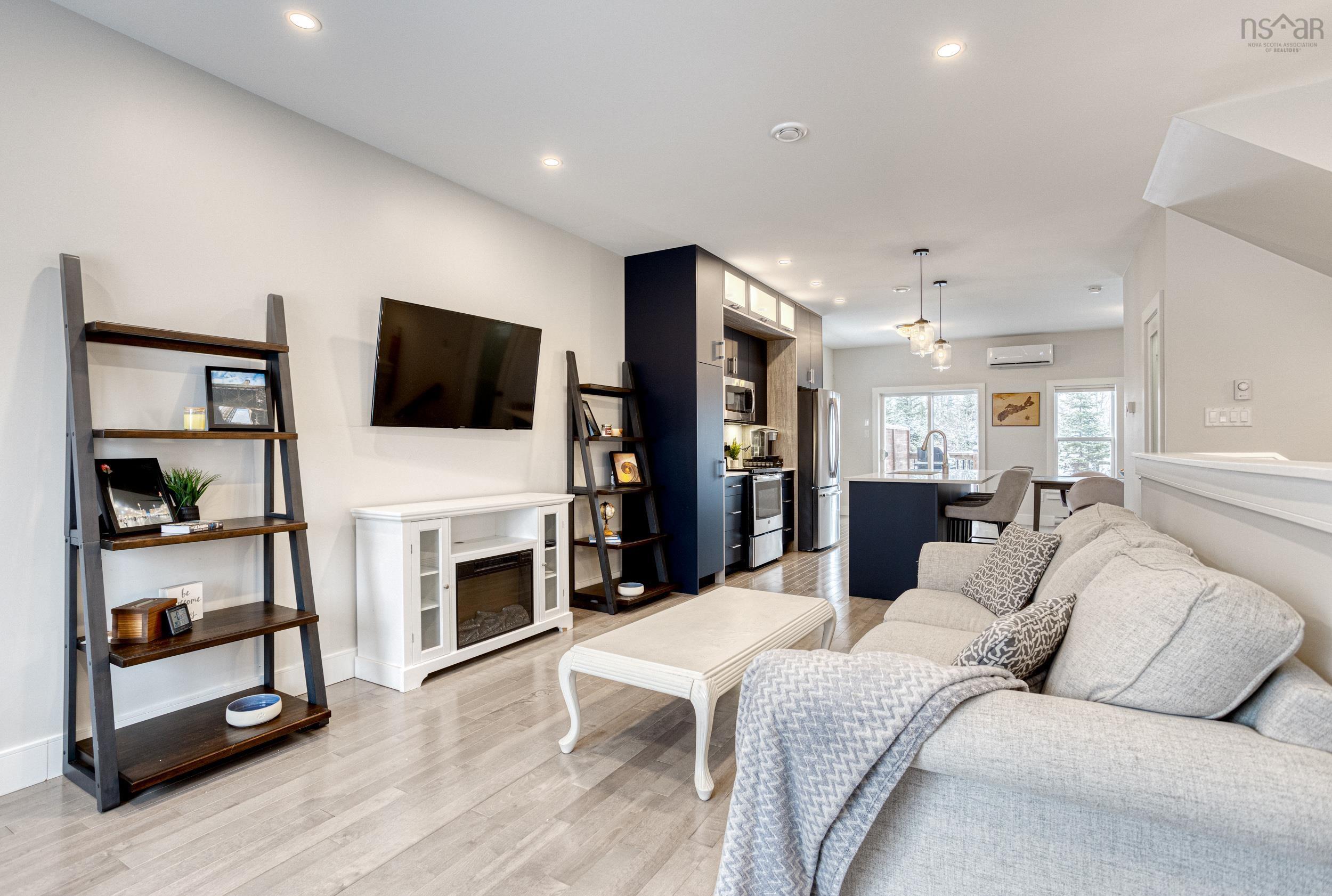 $599,900.00: 112 Maple Grove Avenue, Timberlea