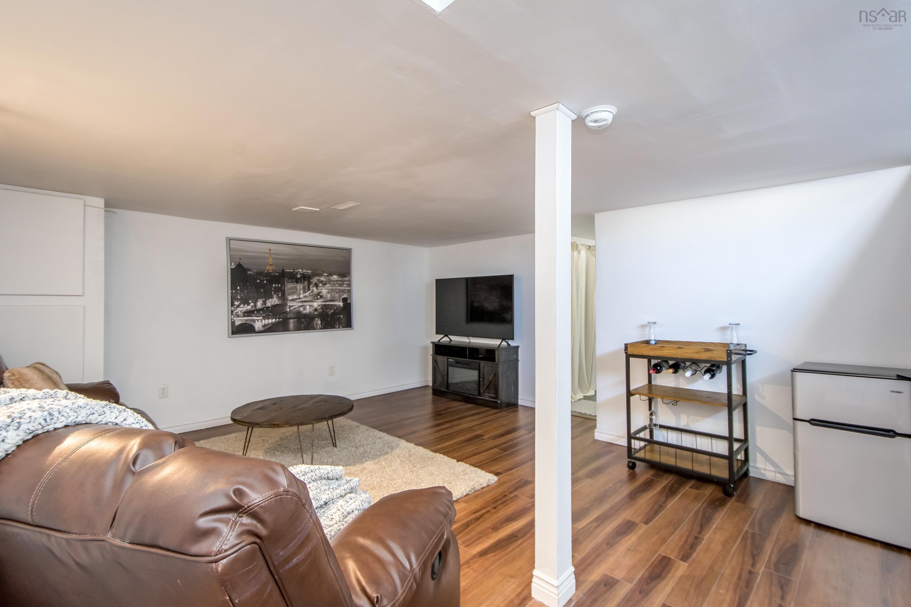 $429,900.00: 18 Brompton Road, Dartmouth