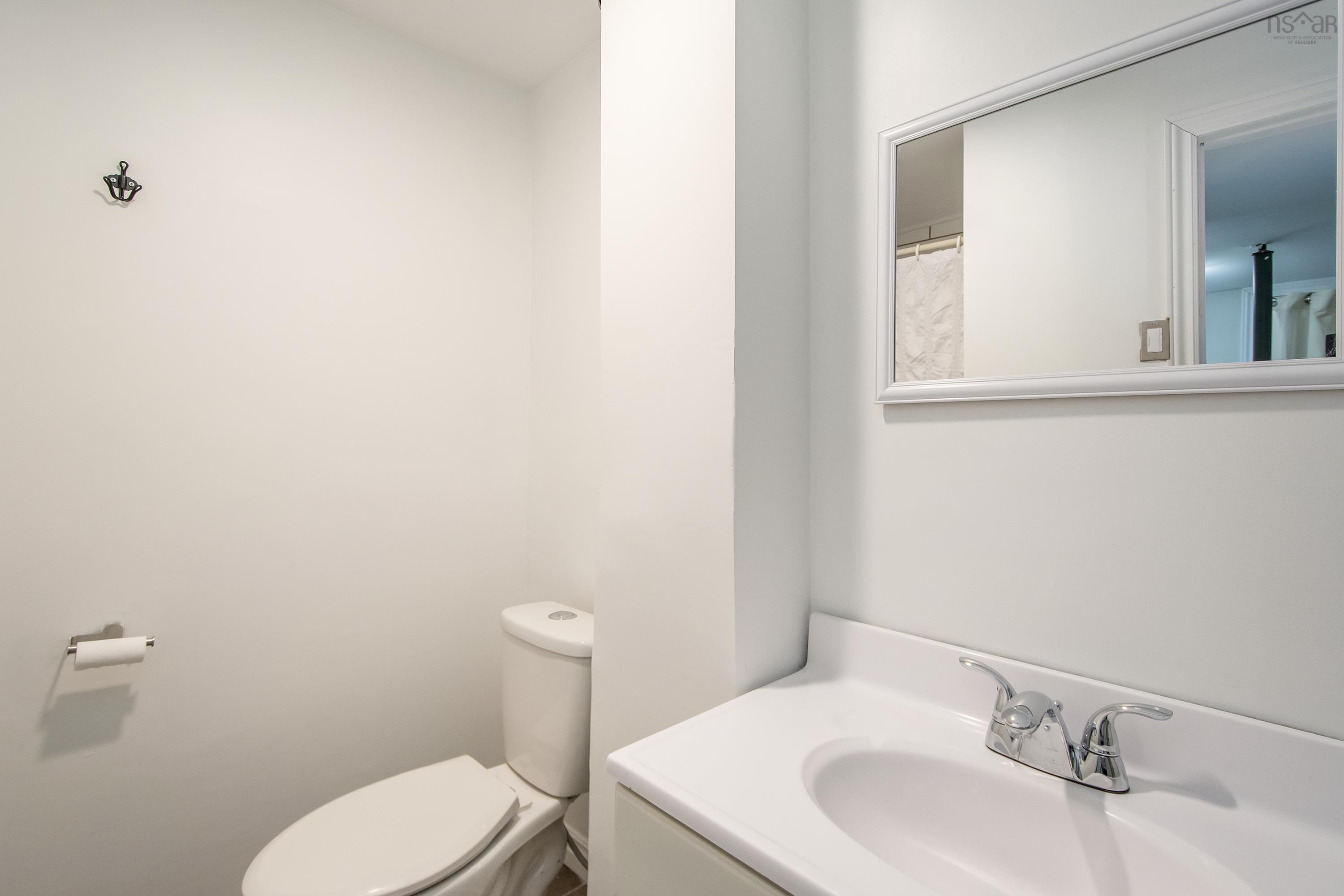 $429,900.00: 18 Brompton Road, Dartmouth