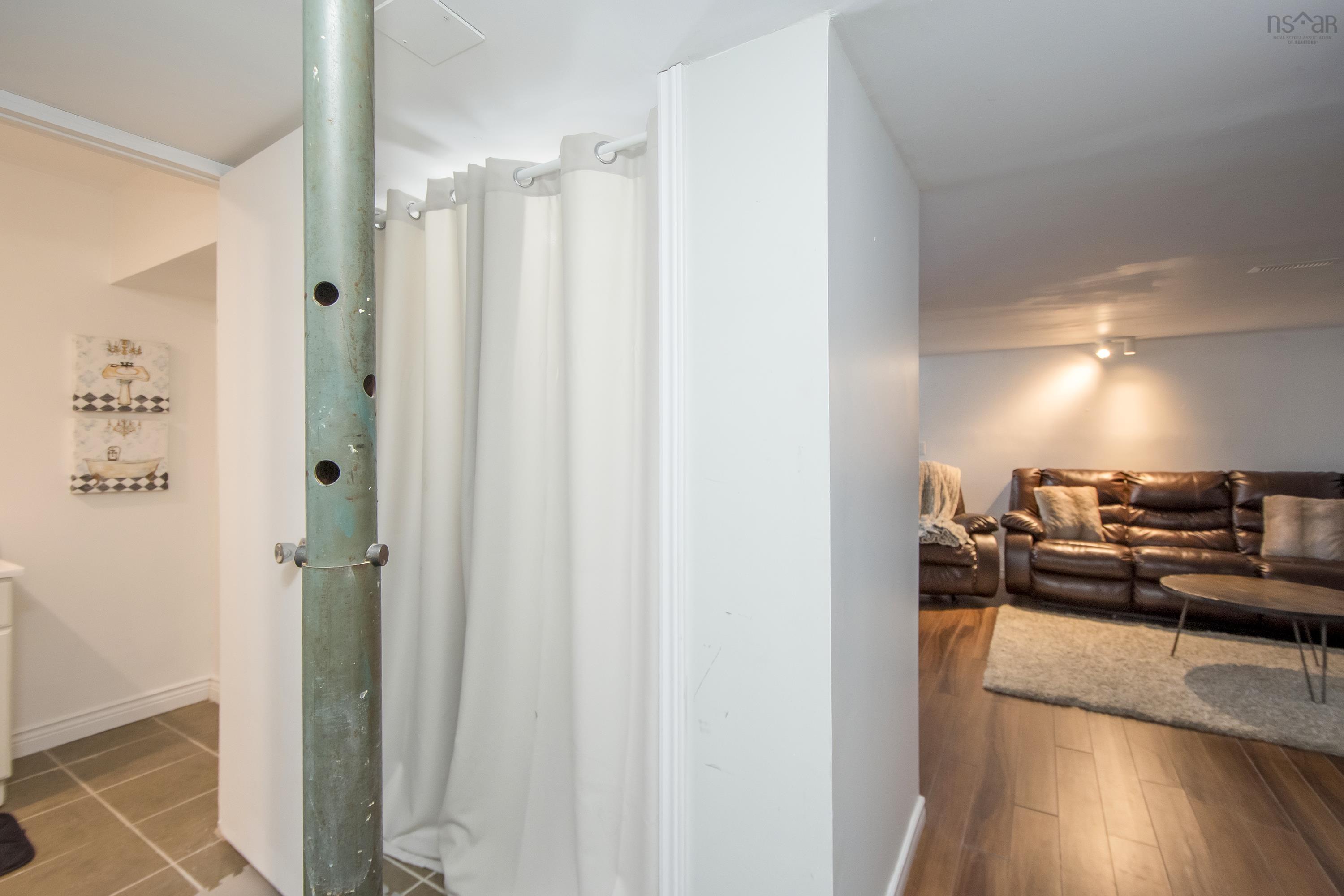 $429,900.00: 18 Brompton Road, Dartmouth