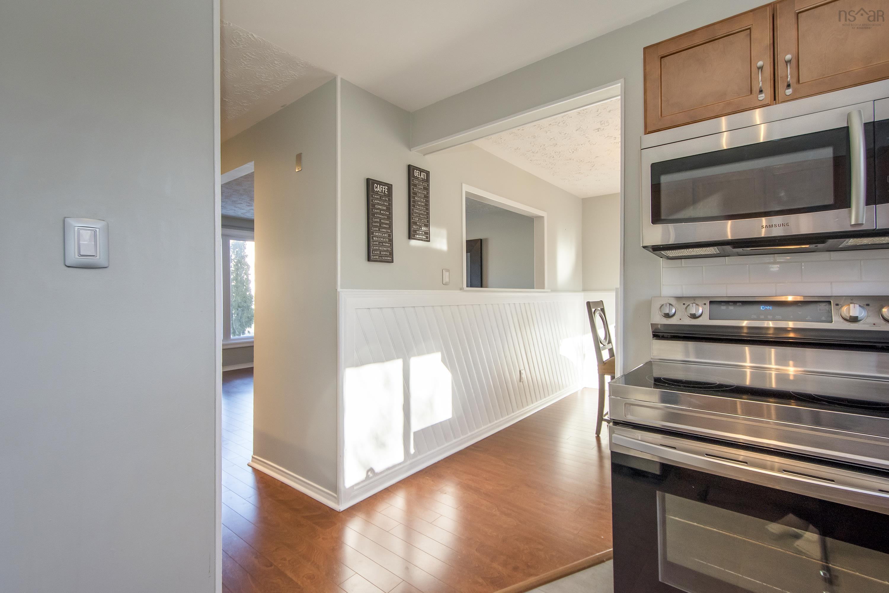 $429,900.00: 18 Brompton Road, Dartmouth