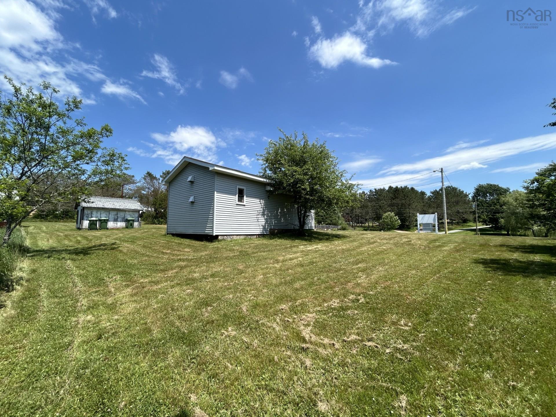 $265,000.00: 4491 12 Highway, New Ross