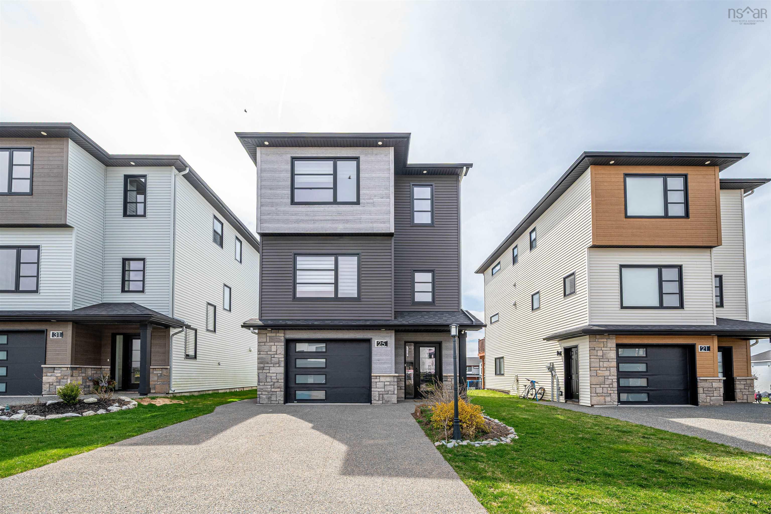 $715,000.00: 25 Chardonnay Court, Timberlea