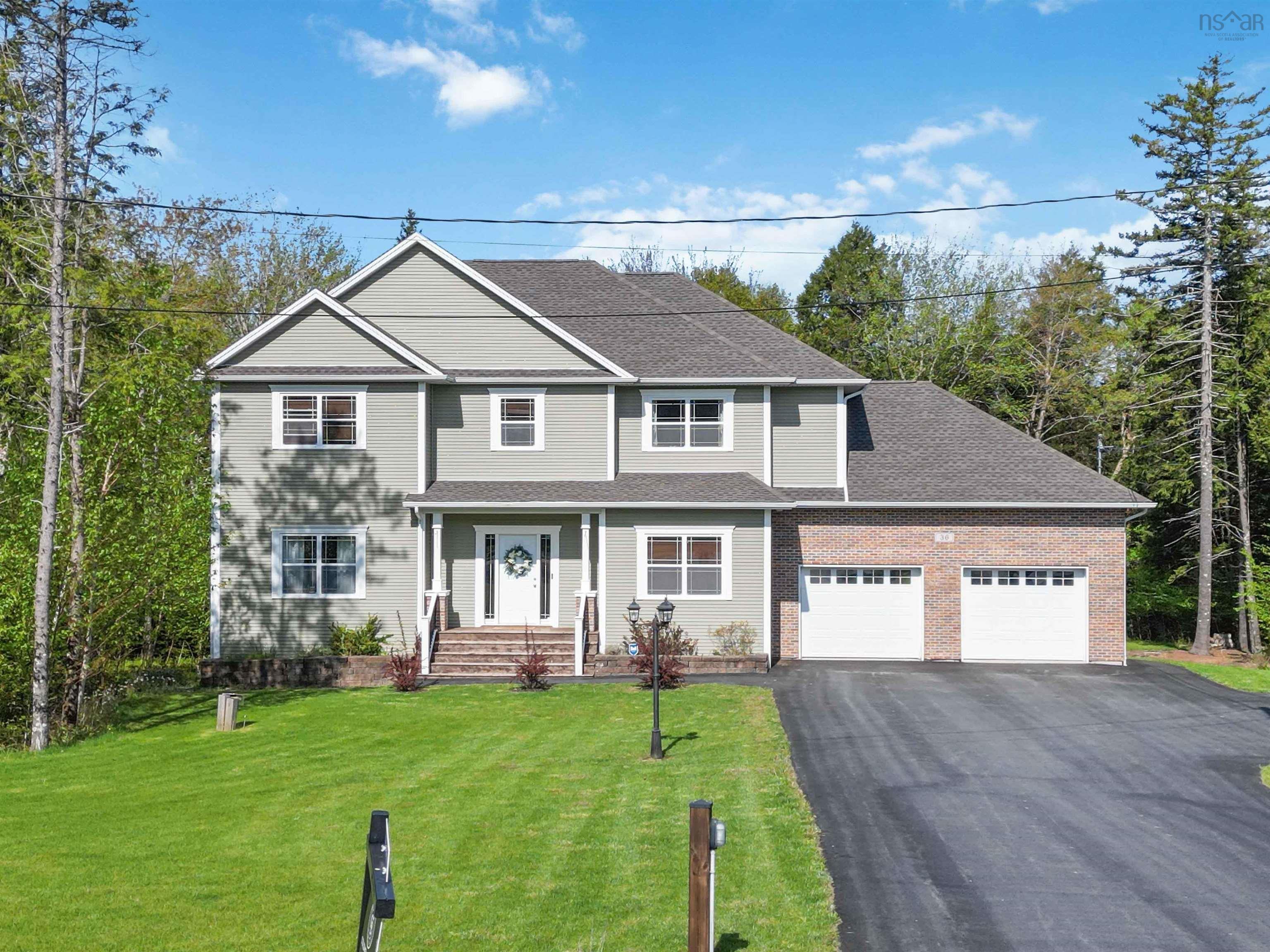 $1,099,000.00: 36 Crofters Close, Fall River