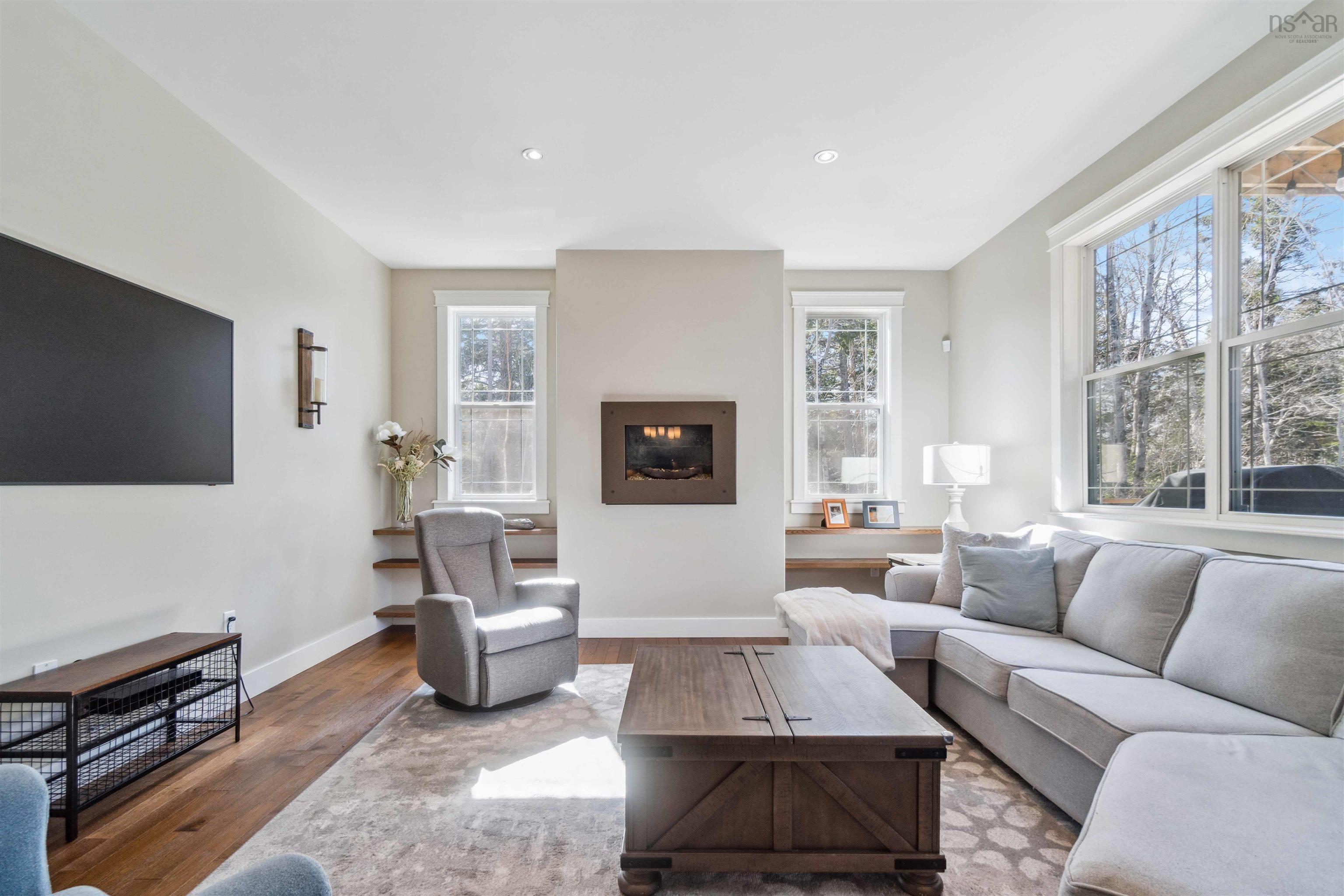 $1,099,000.00: 36 Crofters Close, Fall River