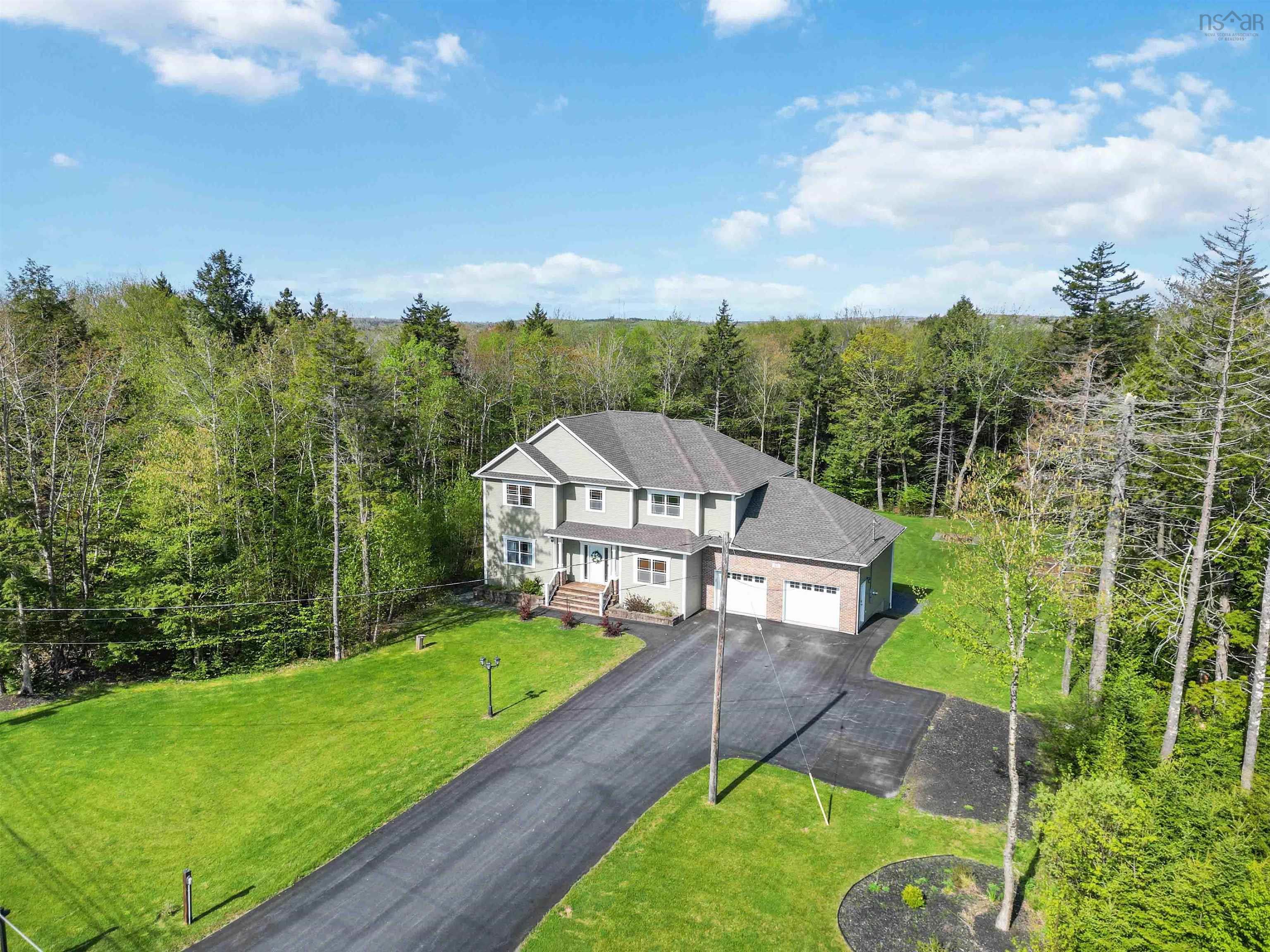 $1,099,000.00: 36 Crofters Close, Fall River