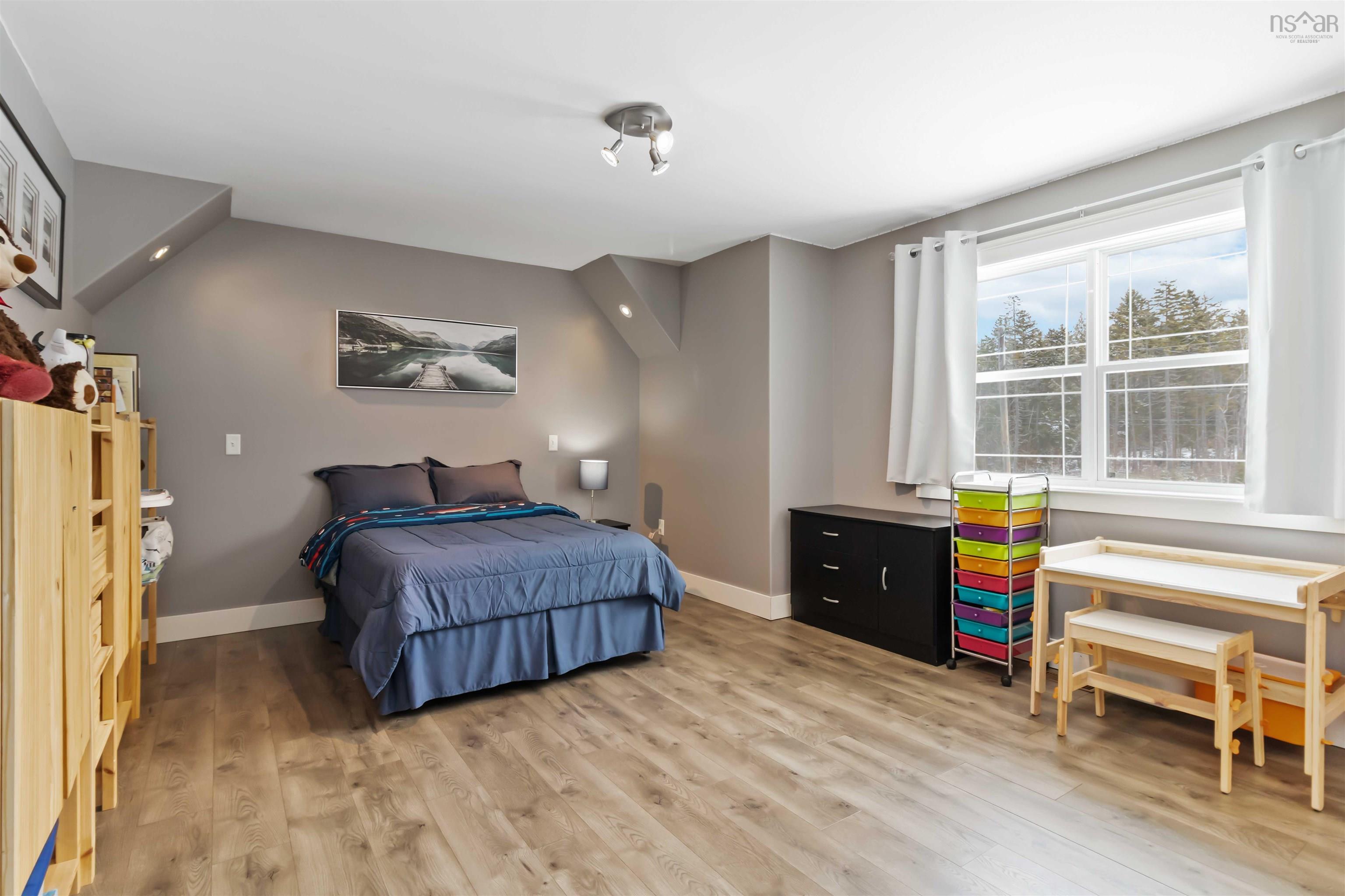 $1,099,000.00: 36 Crofters Close, Fall River