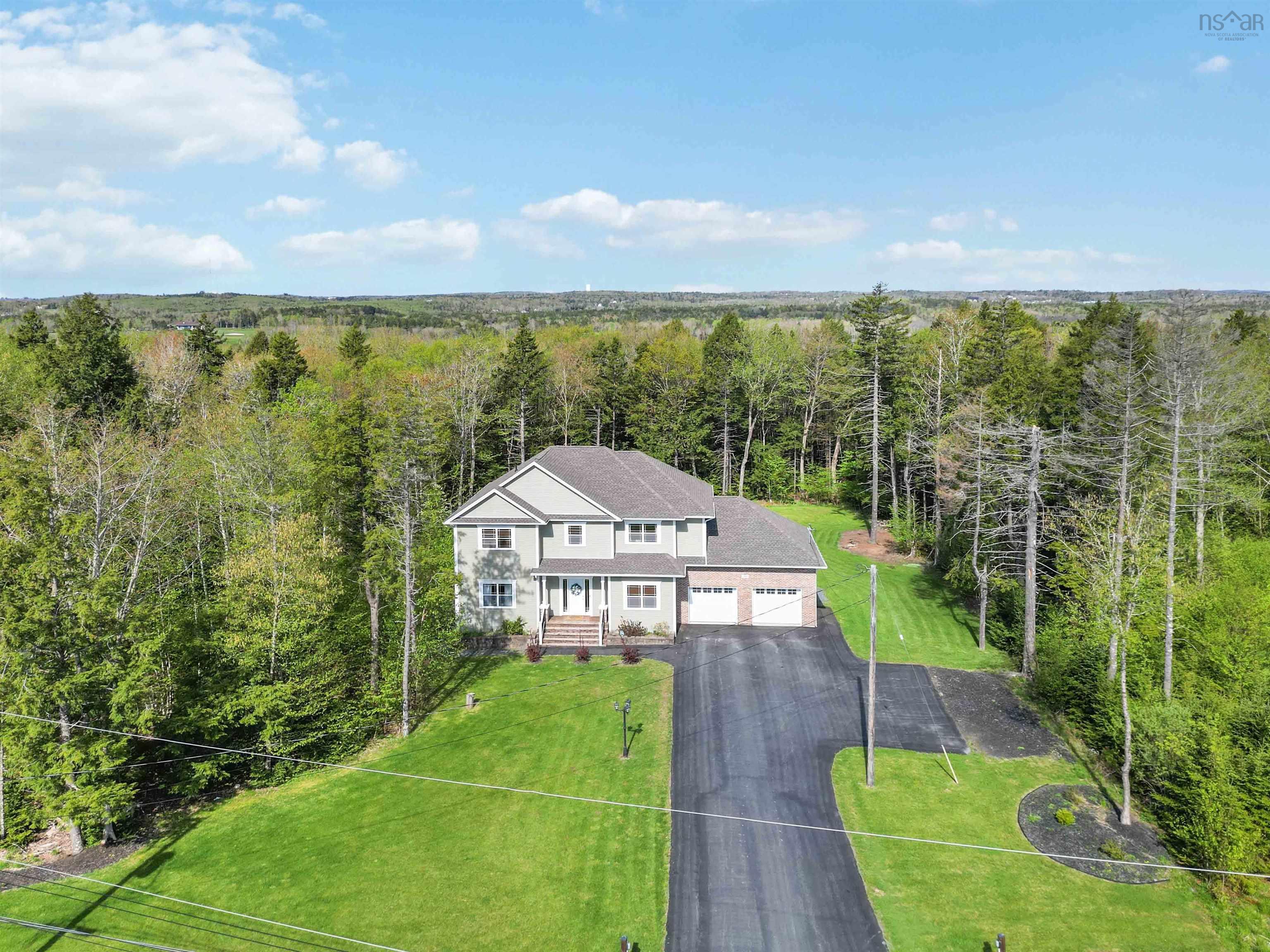 $1,099,000.00: 36 Crofters Close, Fall River